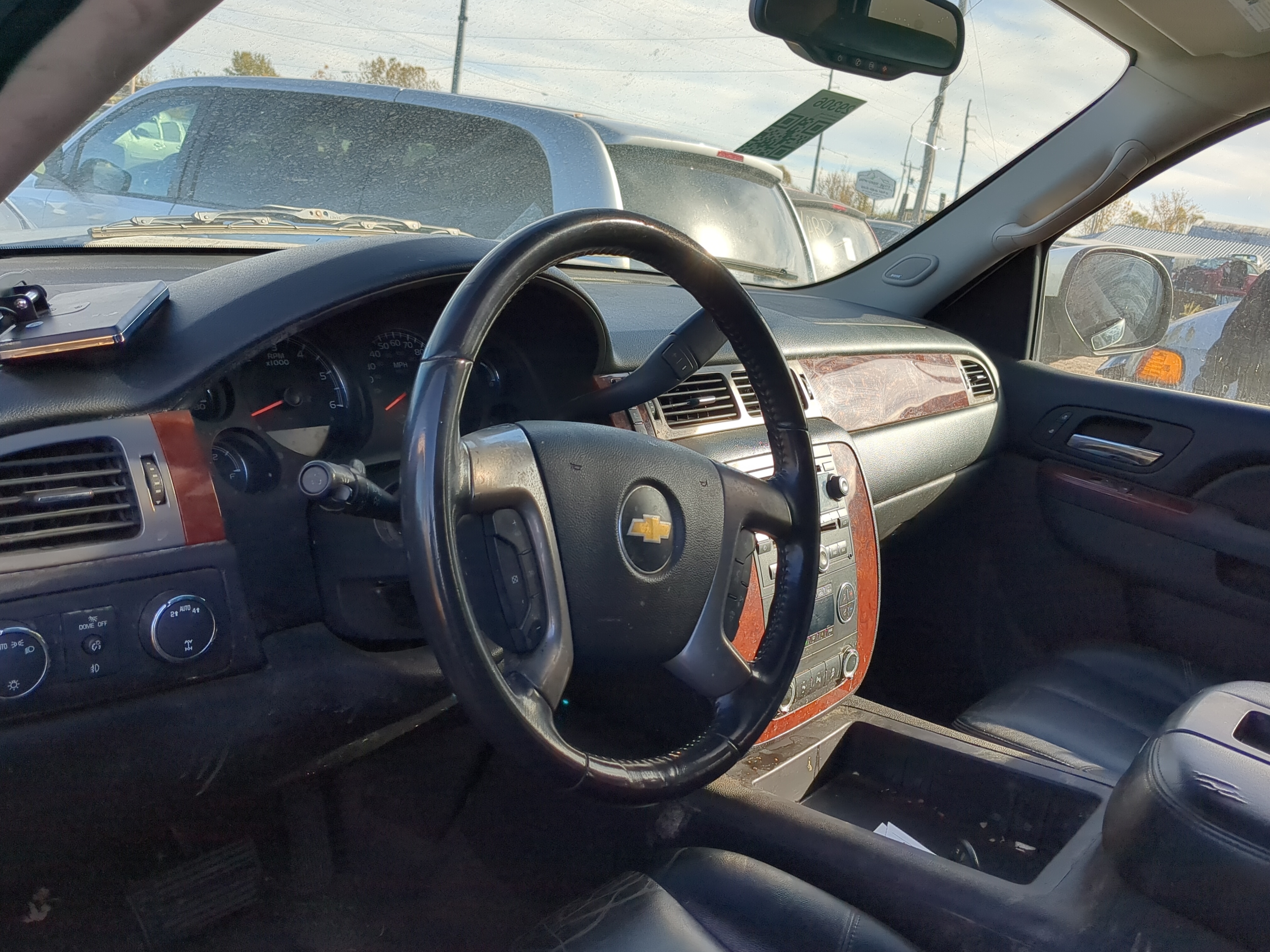 2011-2012 Chevrolet Tahoe Air Bag Driver Left Steering Wheel Mounted 1220432 - Oemusedautoparts1.com