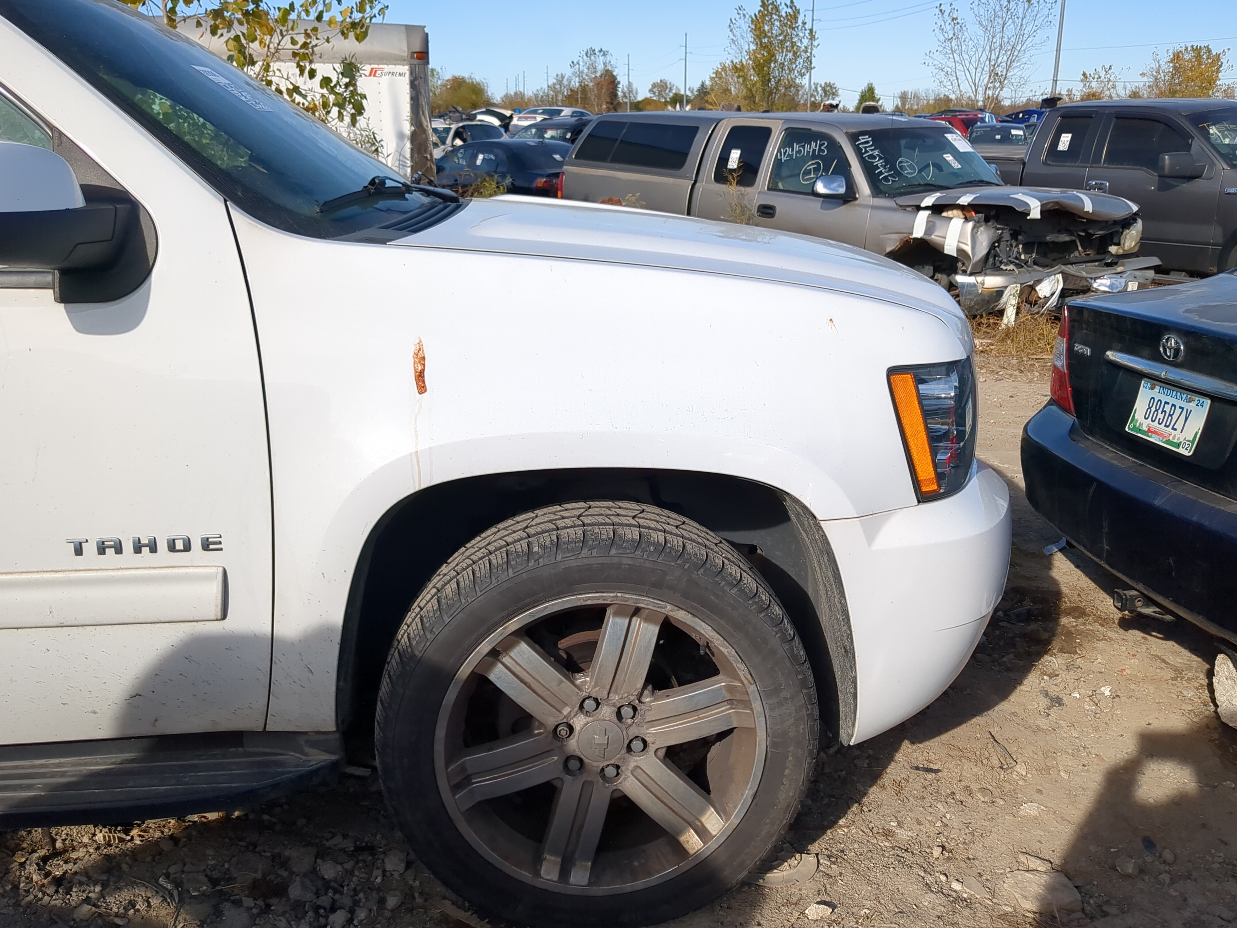 2007-2014 Chevrolet Tahoe Passenger Fender 1220456 - Oemusedautoparts1.com