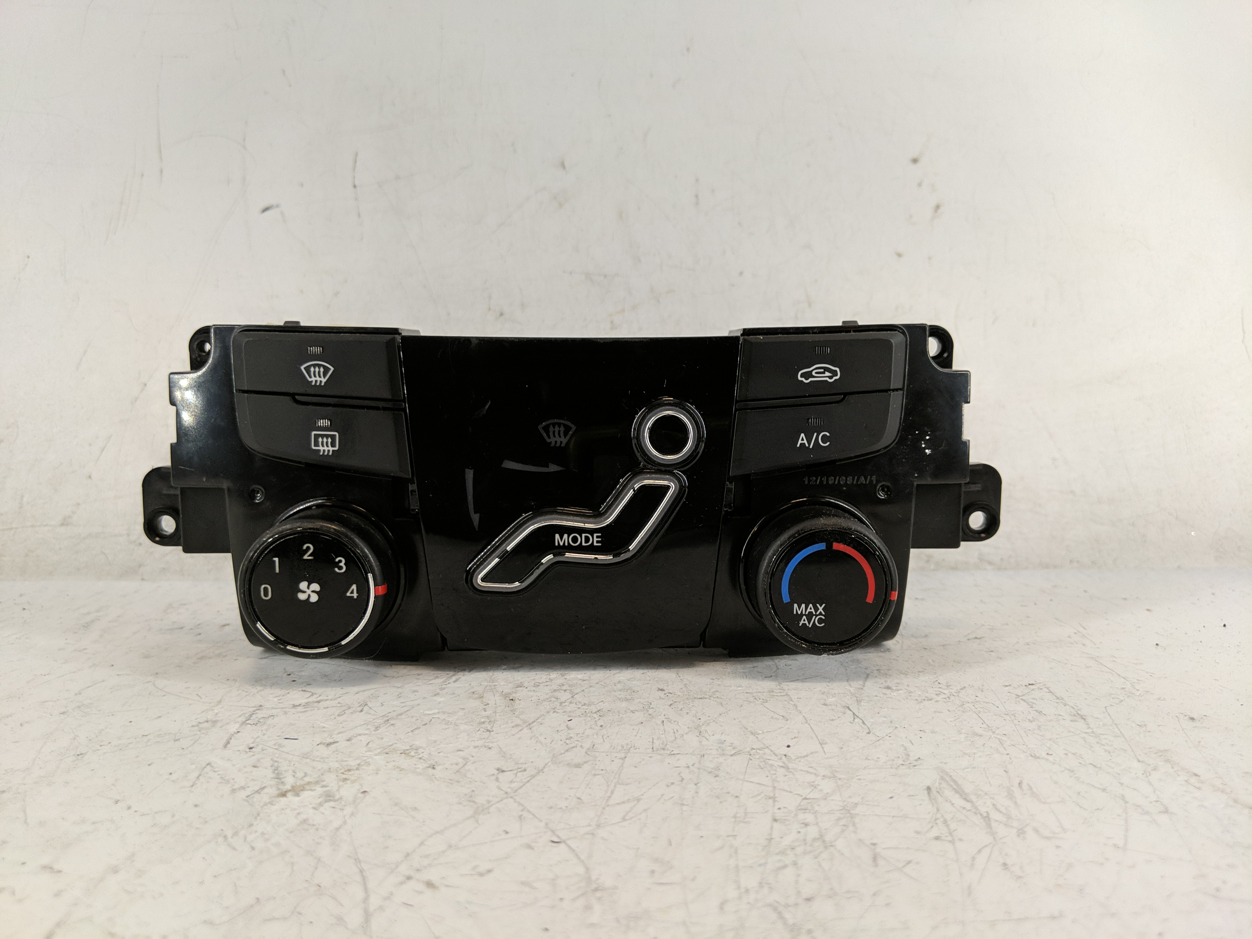 2011-2013 Hyundai Sonata Ac Heater Climate Control Temperature Oem 1220546 - Oemusedautoparts1.com