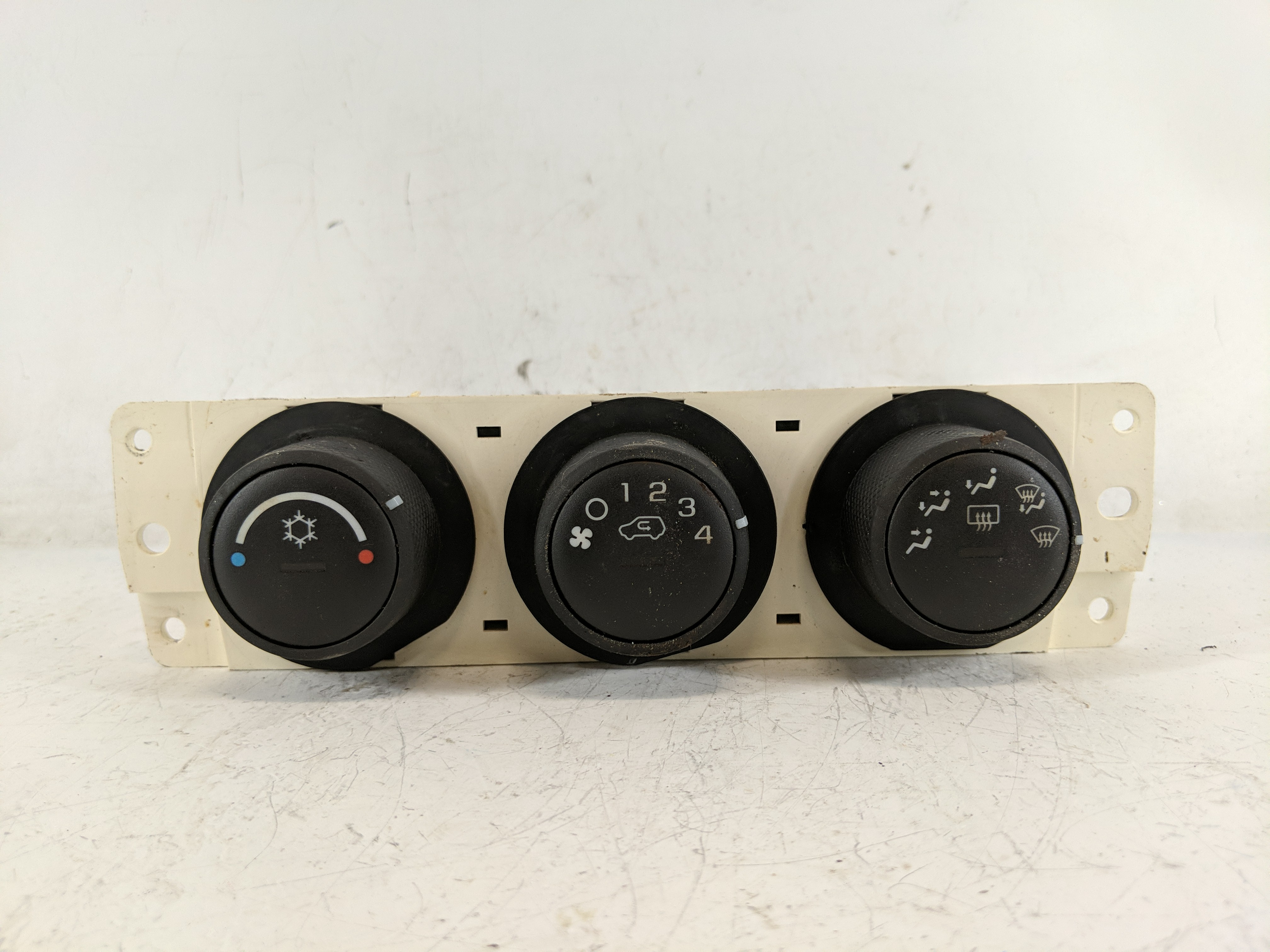 2006 Hummer H3 Ac Heater Climate Control 15789898 1220547 - Oemusedautoparts1.com
