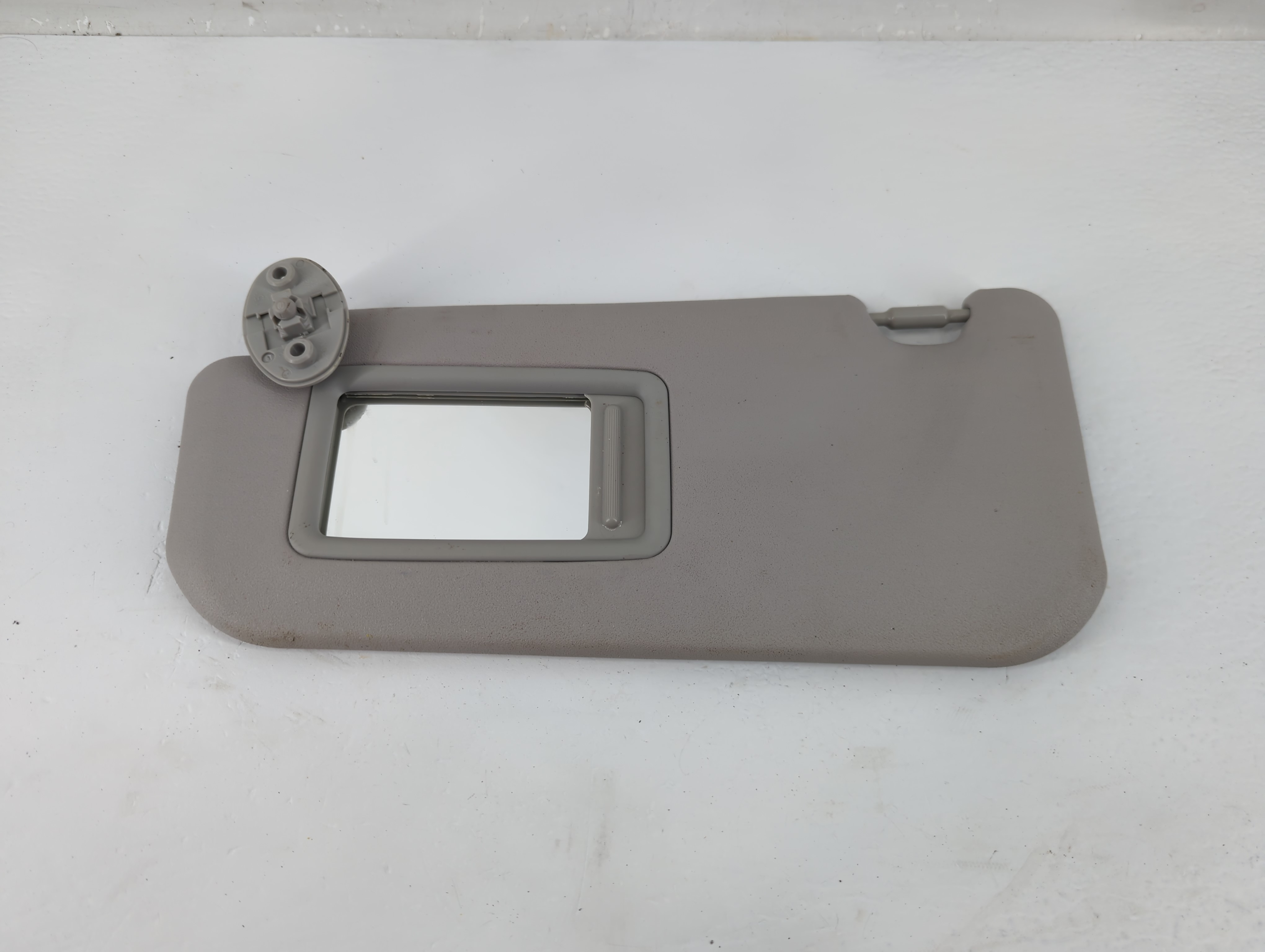 2020-2022 Toyota C-hr Driver Sun Visor Mirror Left Sunvisor Grey 1220564 - Oemusedautoparts1.com