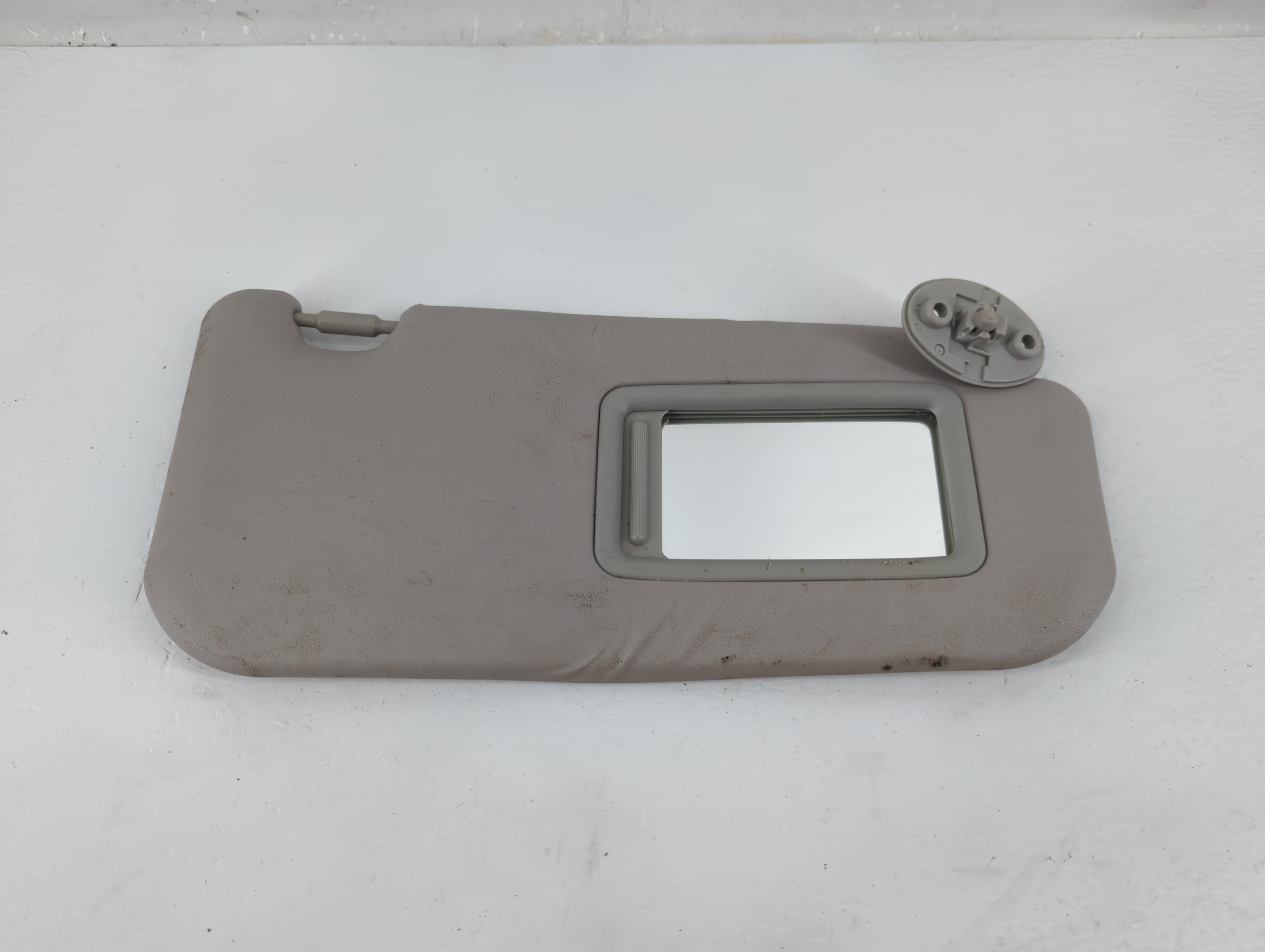2020-2022 Toyota C-hr Passenger Sun Visor Mirror Right Sunvisor Grey 1220565 - Oemusedautoparts1.com