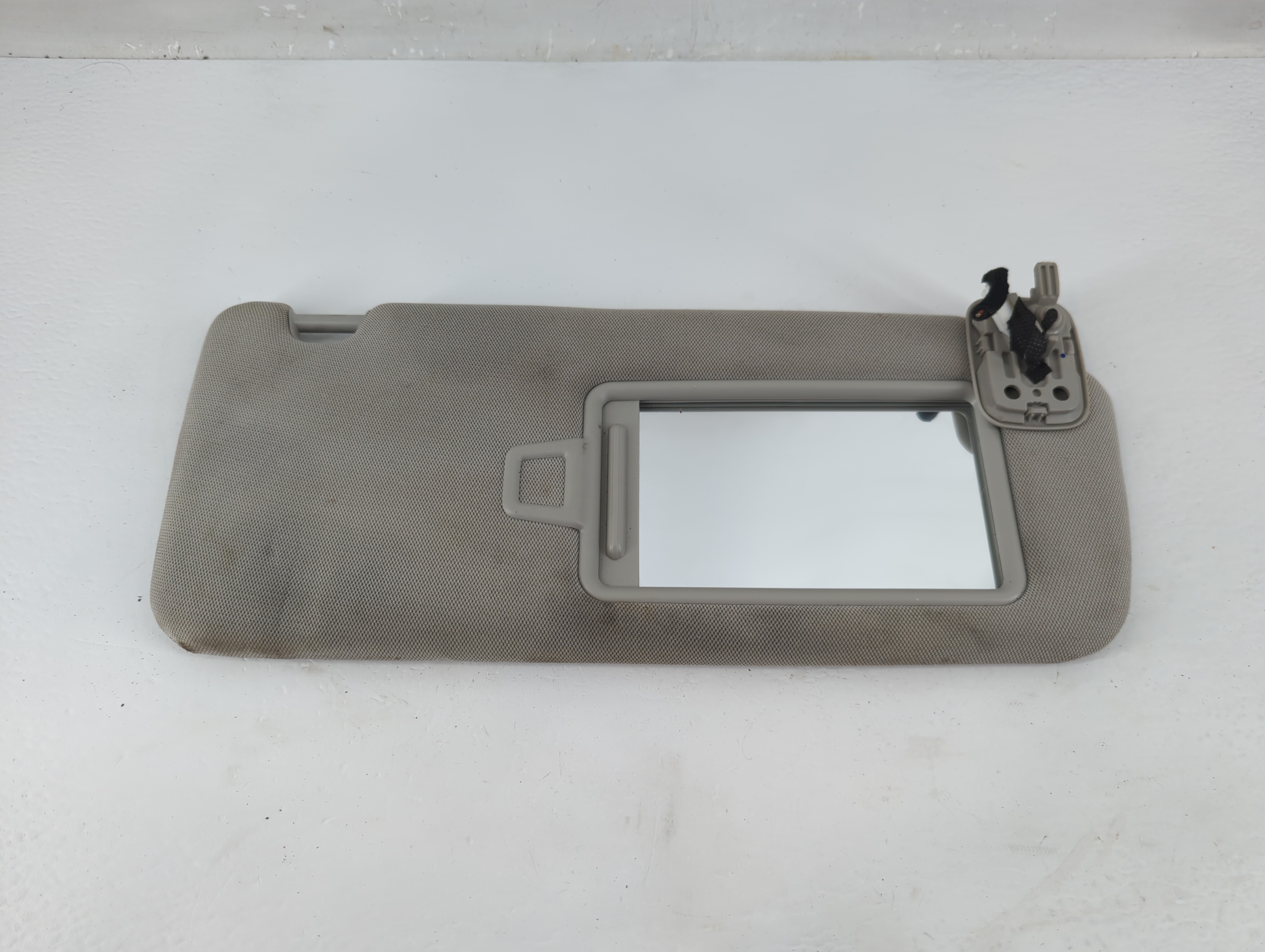 2016-2020 Kia Optima Driver Sun Visor Mirror Left Sunvisor Grey 1220567 - Oemusedautoparts1.com