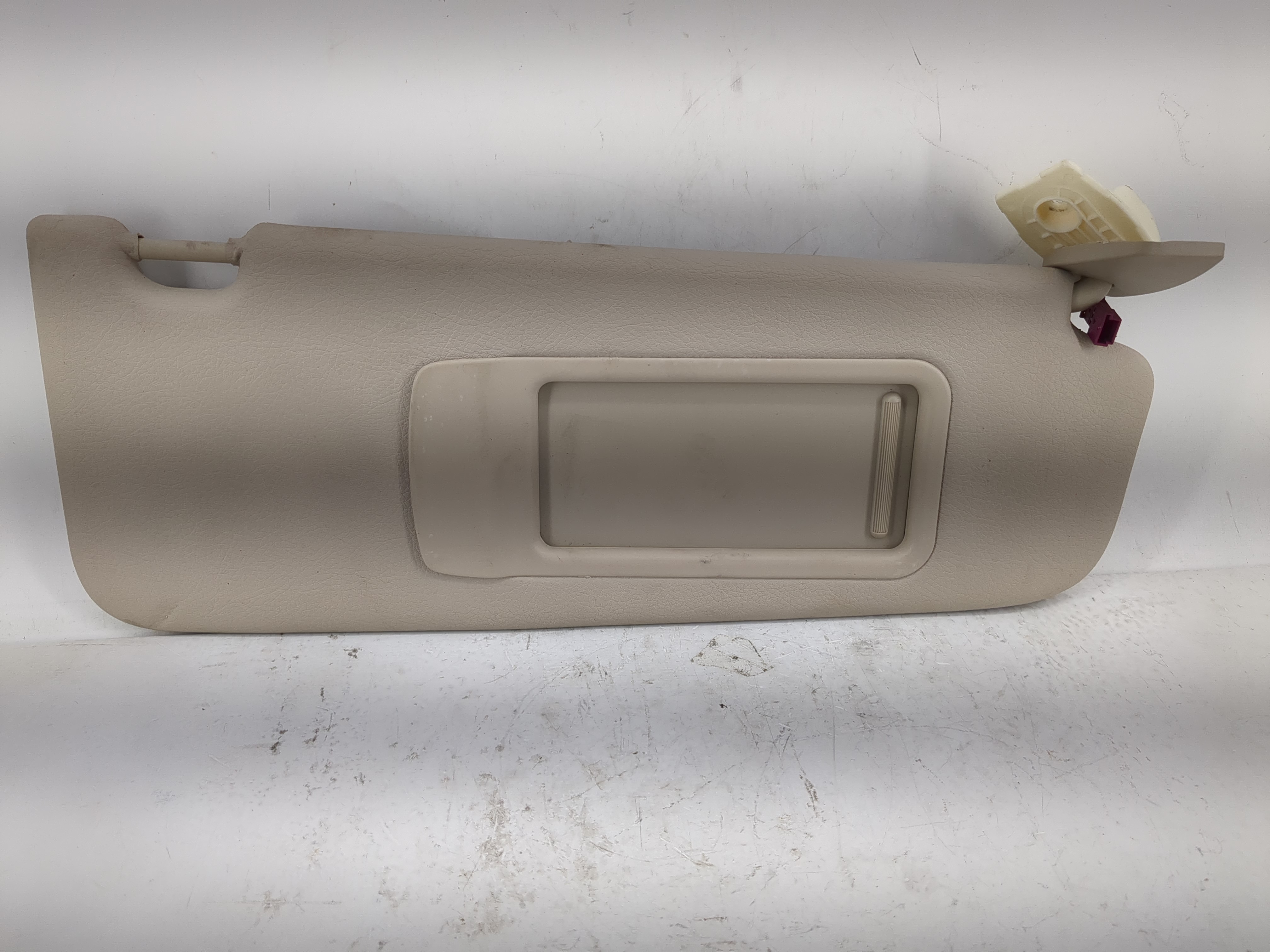 2012 Bmw 550i Driver Sun Visor Mirror Left Sunvisor Ivory 1220576 - Oemusedautoparts1.com