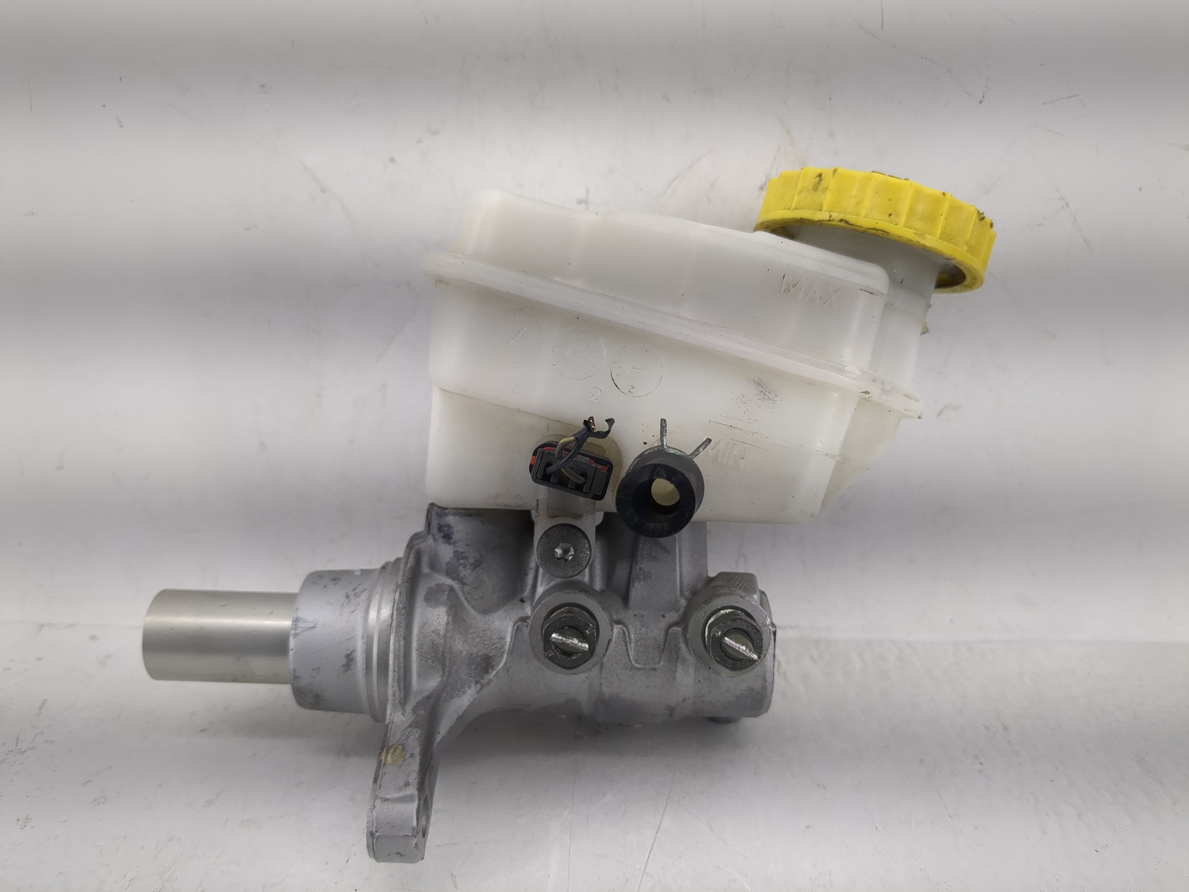 2017-2021 Subaru Impreza Brake Master Cylinder 1220635 - Oemusedautoparts1.com