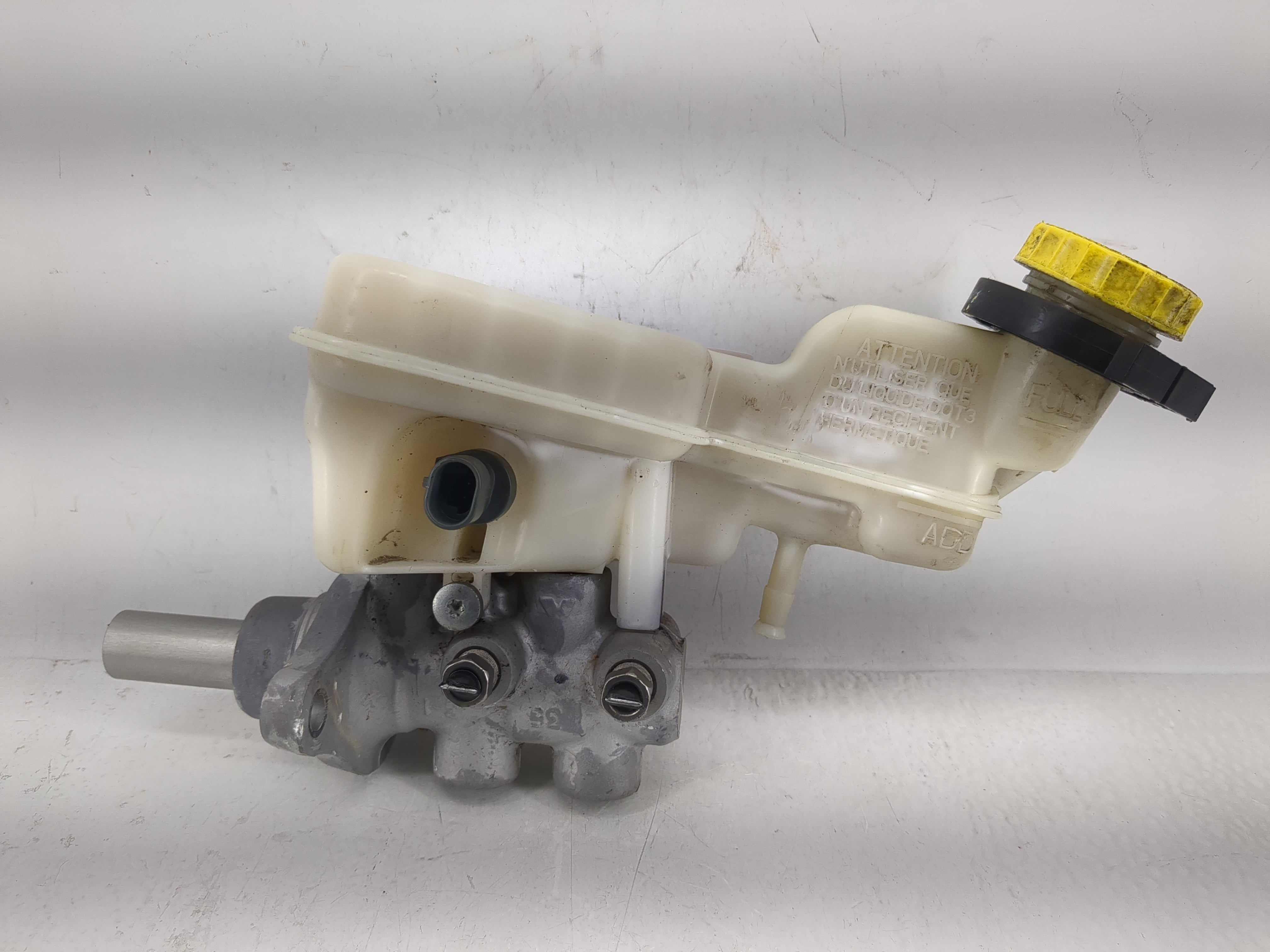 Jeep Compass Brake Master Cylinder 1220641 - Oemusedautoparts1.com