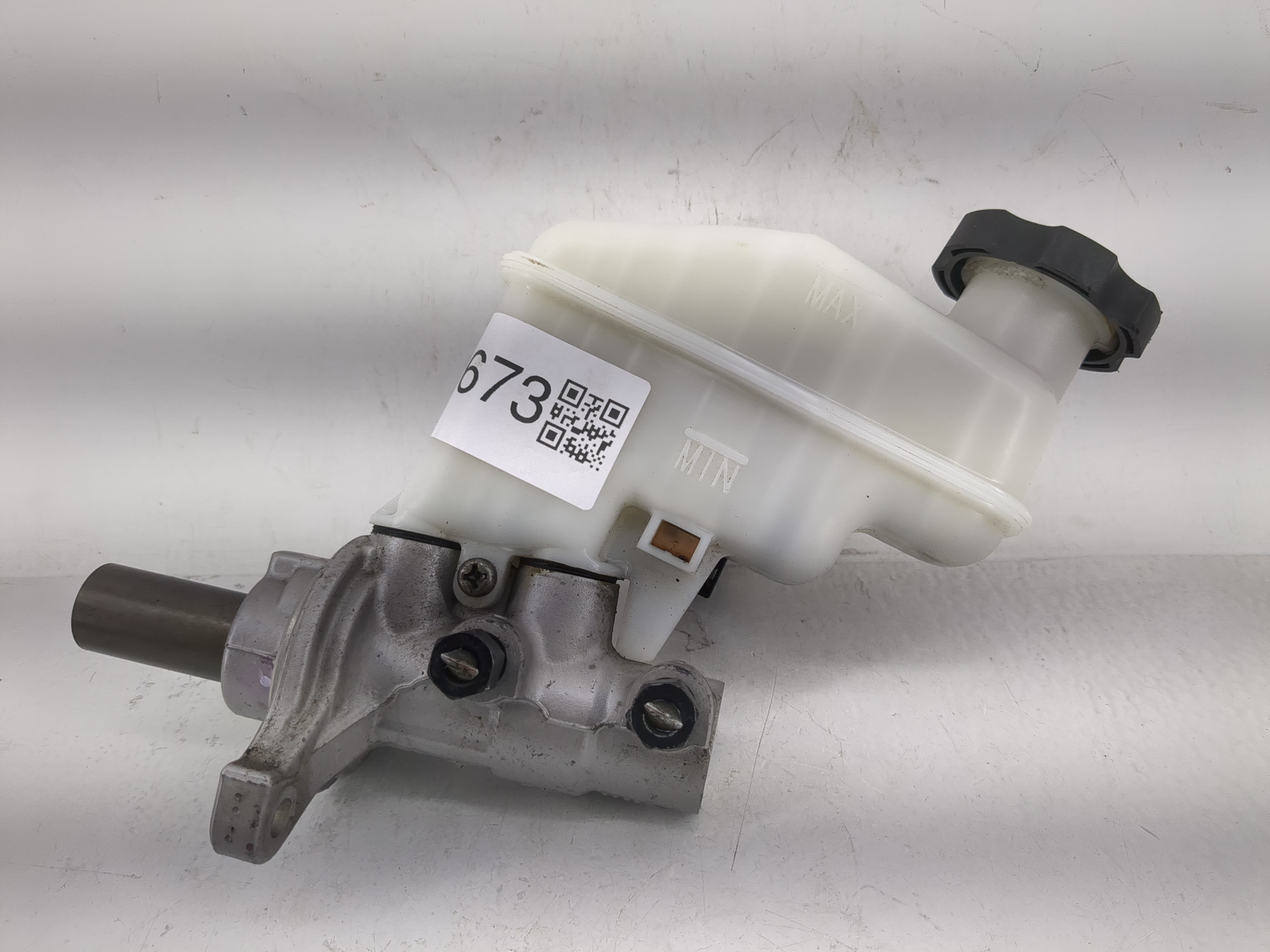 2012-2017 Hyundai Azera Brake Master Cylinder 1220673 - Oemusedautoparts1.com