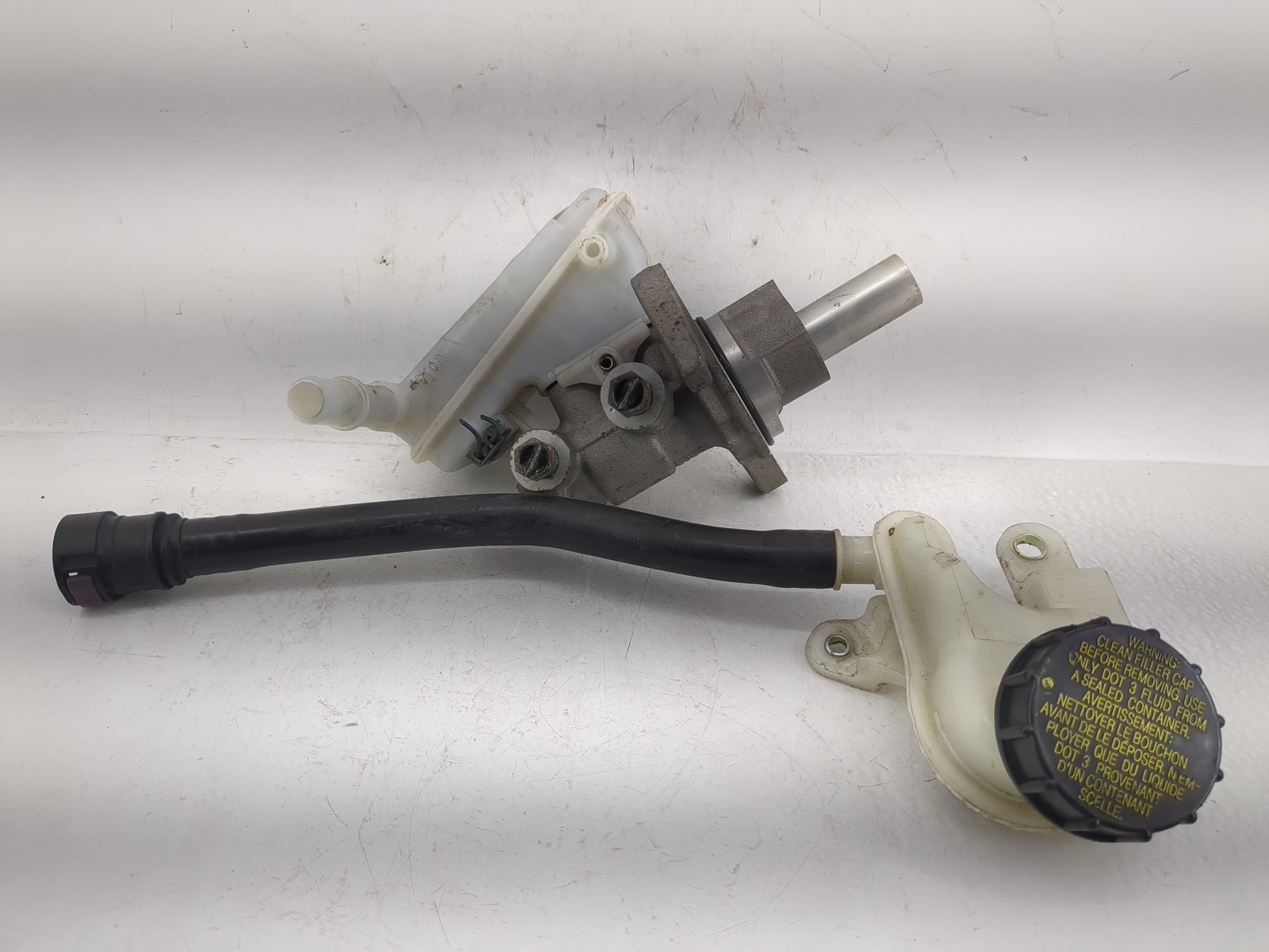 2011-2019 Ford Fiesta Brake Master Cylinder 1220676 - Oemusedautoparts1.com