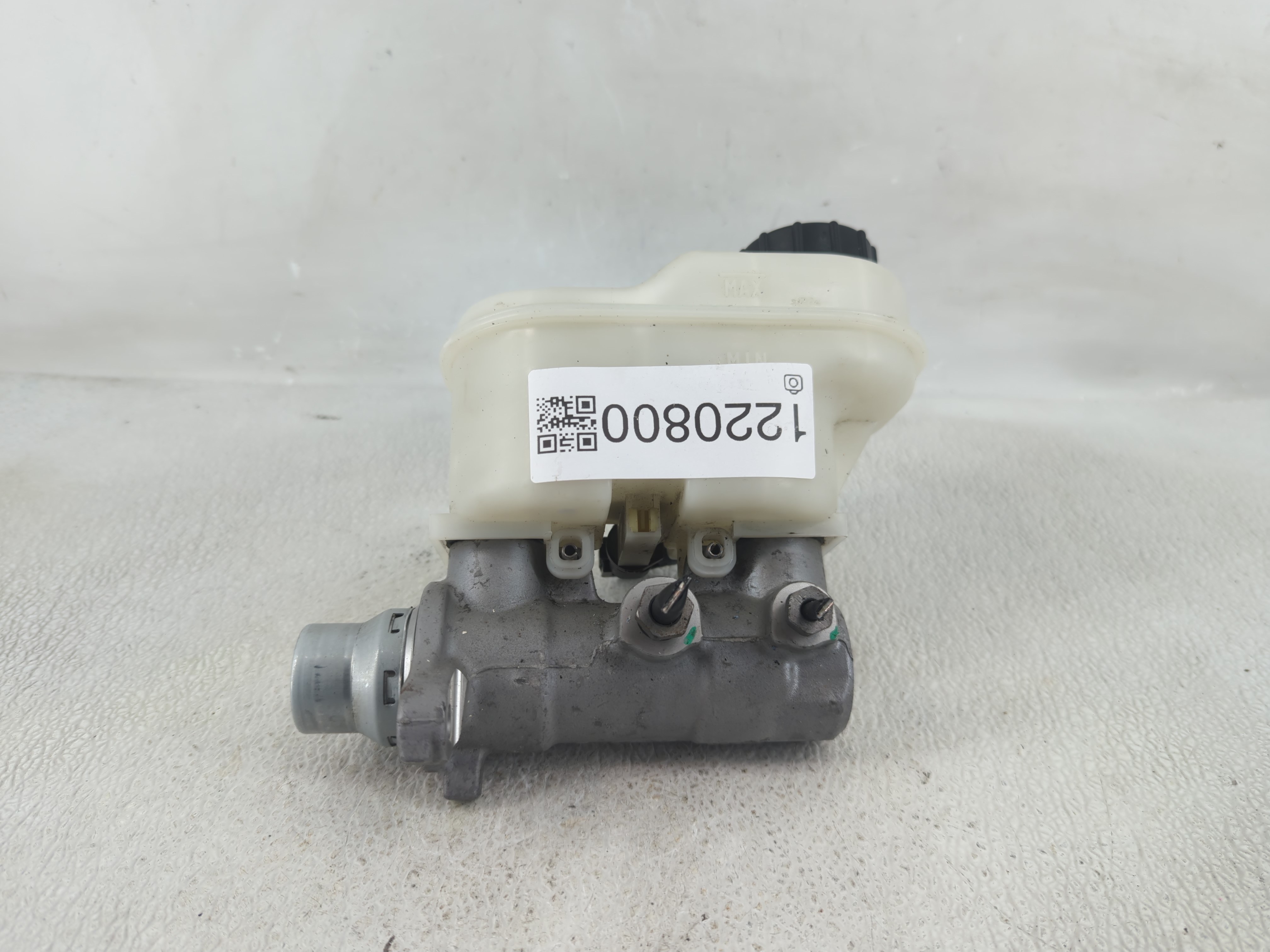 2015-2017 Ford F-150 Brake Master Cylinder 1220800 - Oemusedautoparts1.com