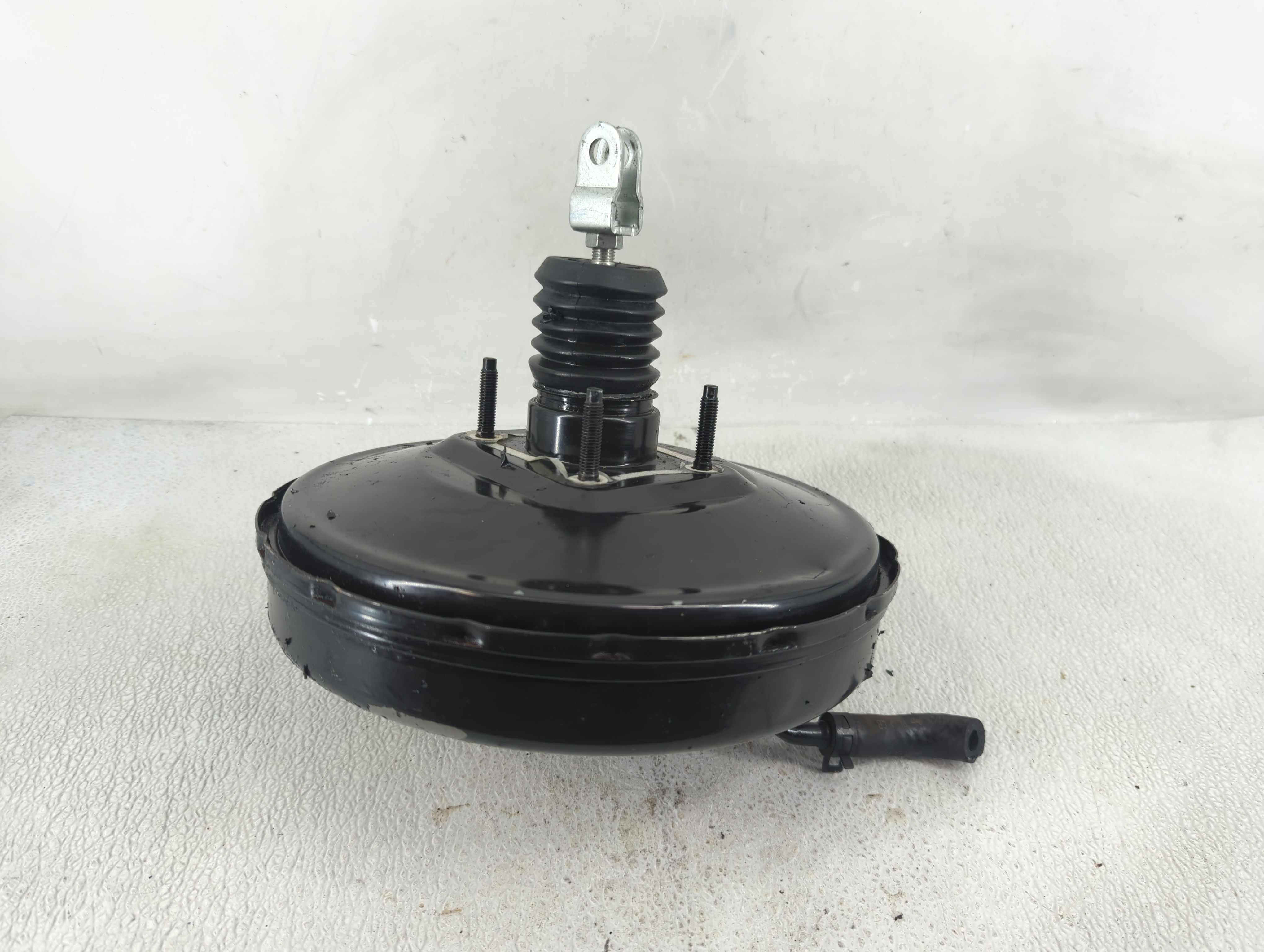 2016 Hyundai Veloster Brake Master Cylinder 1220812 - Oemusedautoparts1.com