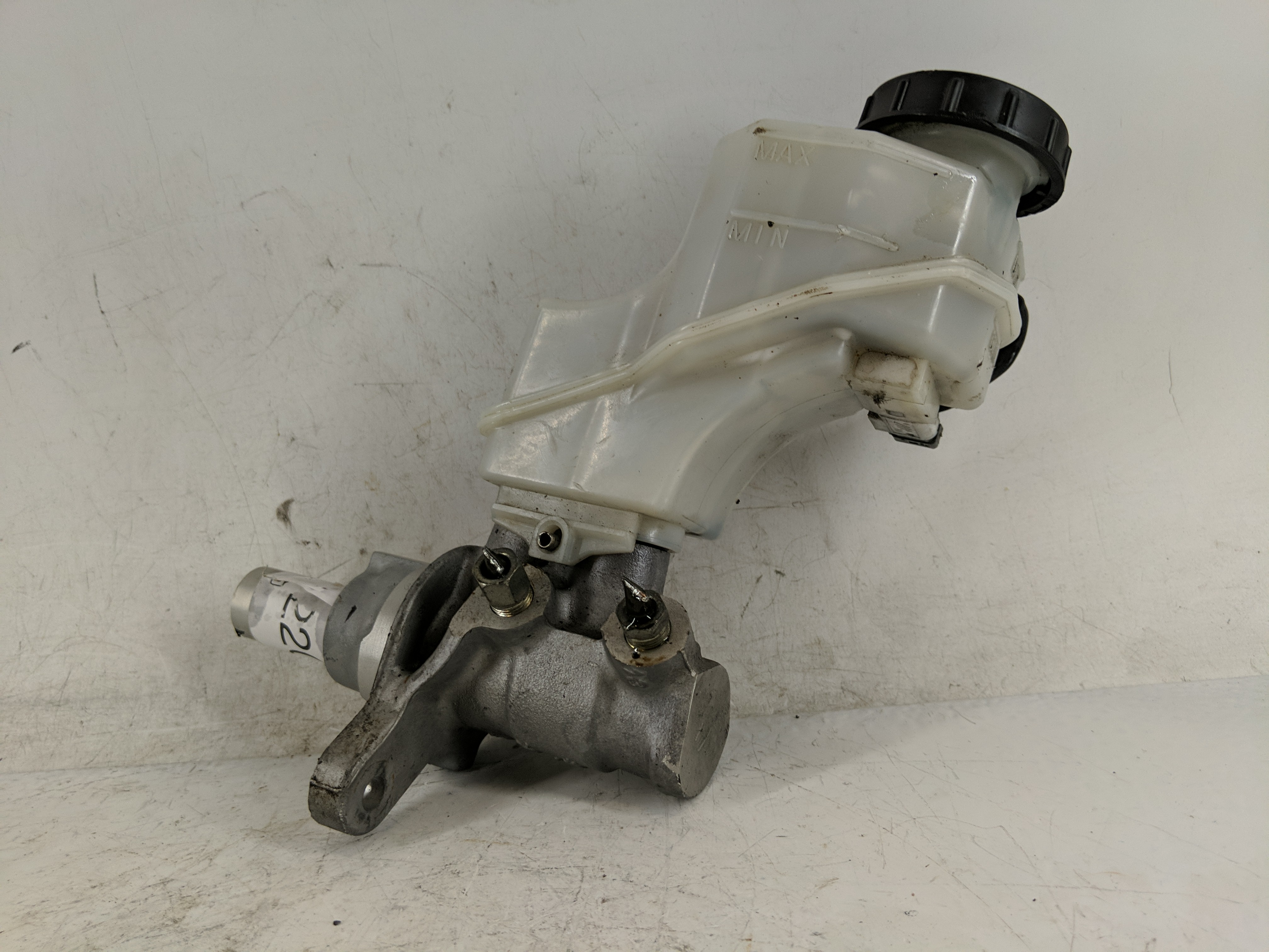 2007-2013 Nissan Altima Brake Master Cylinder 1220844 - Oemusedautoparts1.com
