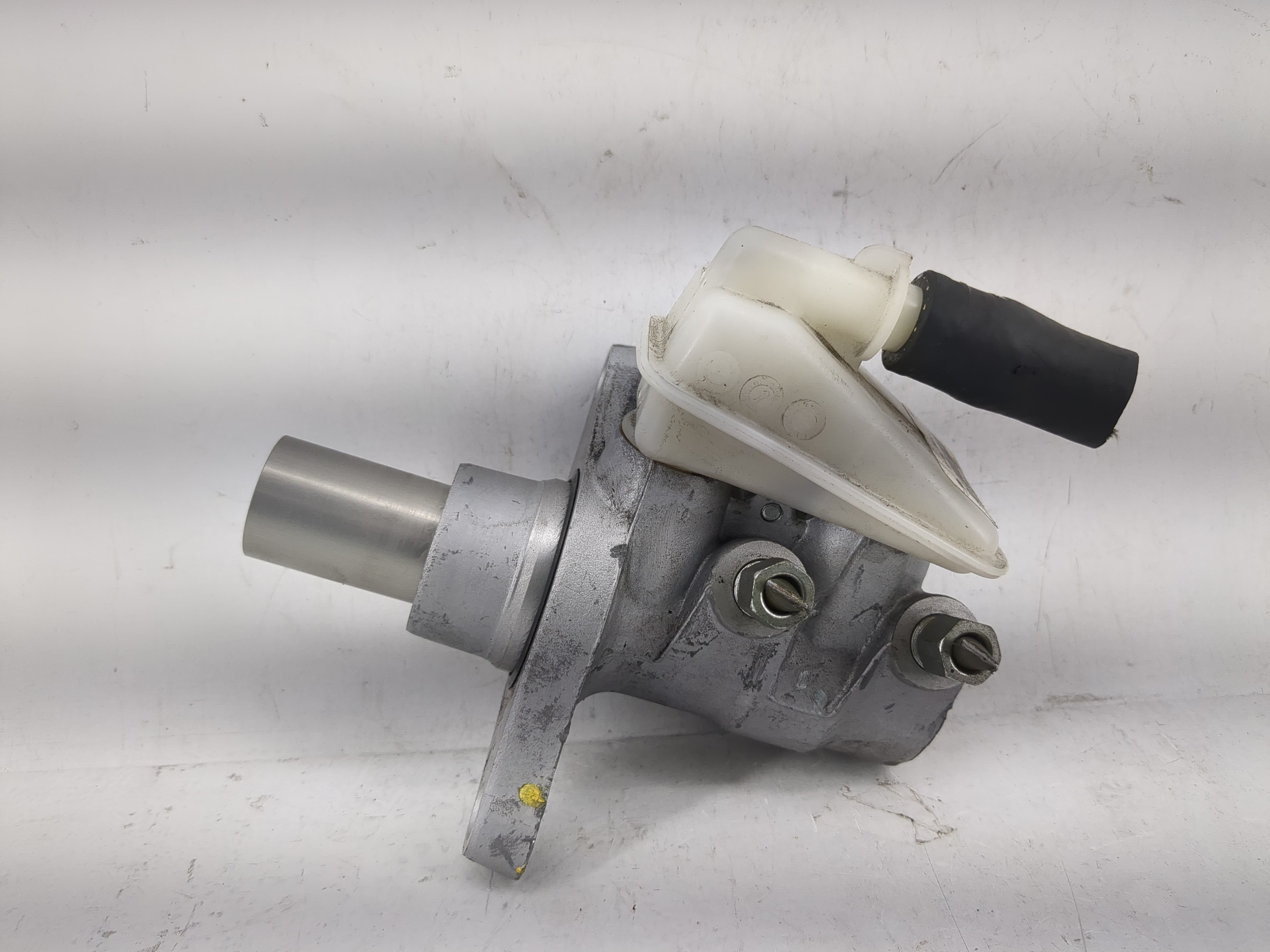 2014-2020 Infiniti Qx60 Brake Master Cylinder 1220853 - Oemusedautoparts1.com