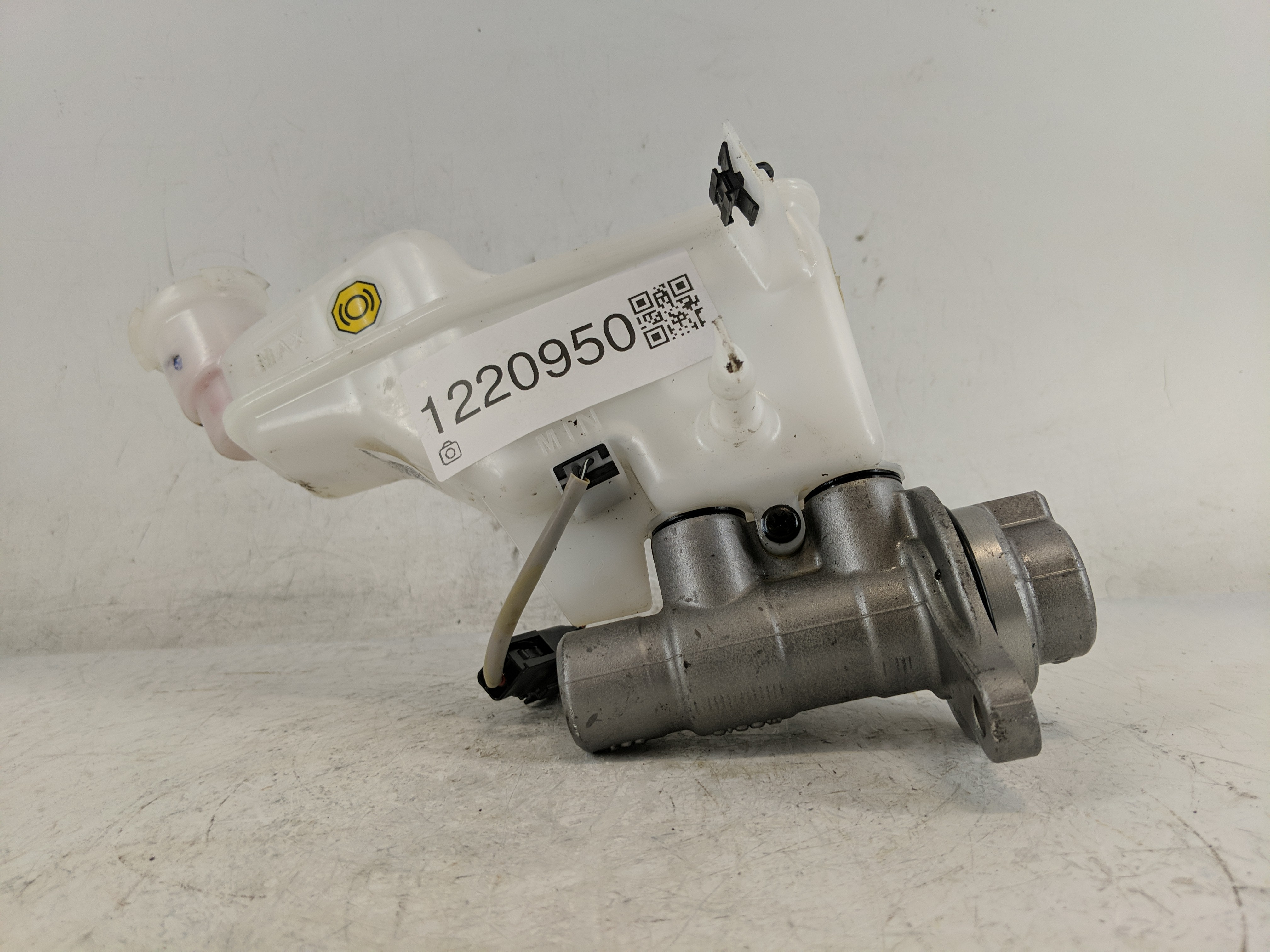 2024 Hyundai Tucson Brake Master Cylinder 1220950 - Oemusedautoparts1.com