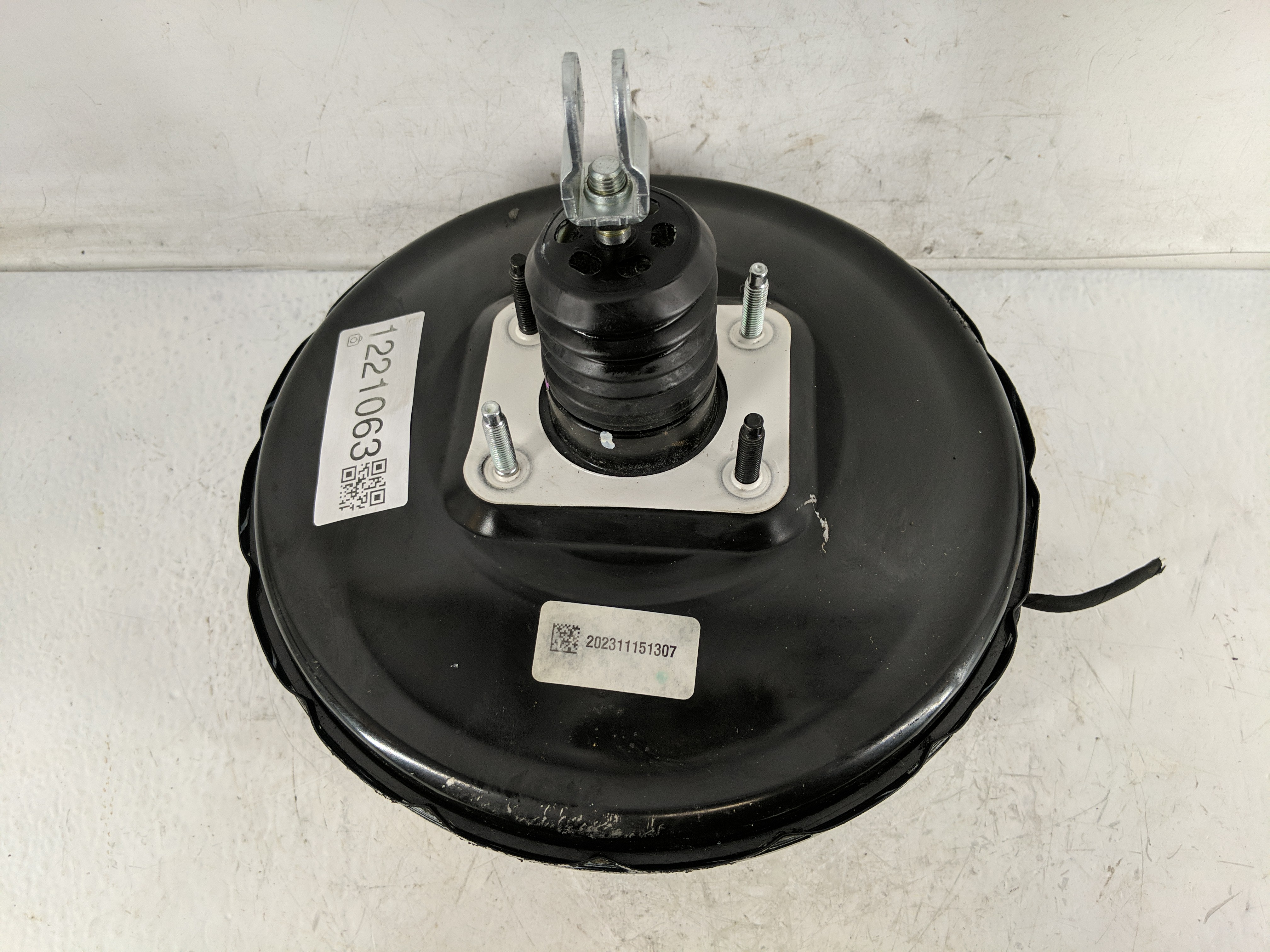 2022-2022 Hyundai Tucson Power Brake Booster Oem 1221063 - Oemusedautoparts1.com