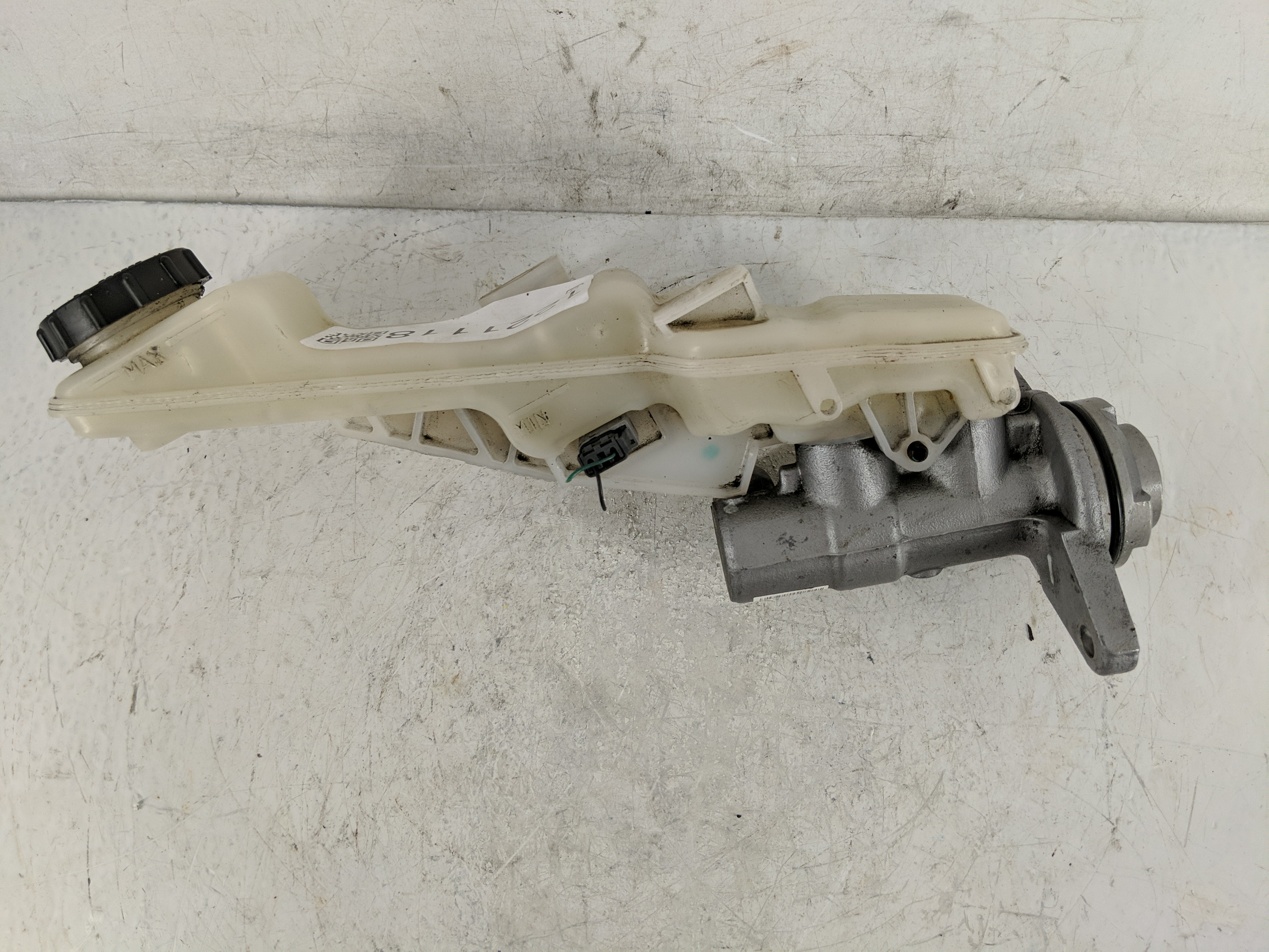 2016-2022 Mazda Cx-9 Brake Master Cylinder 1221118 - Oemusedautoparts1.com