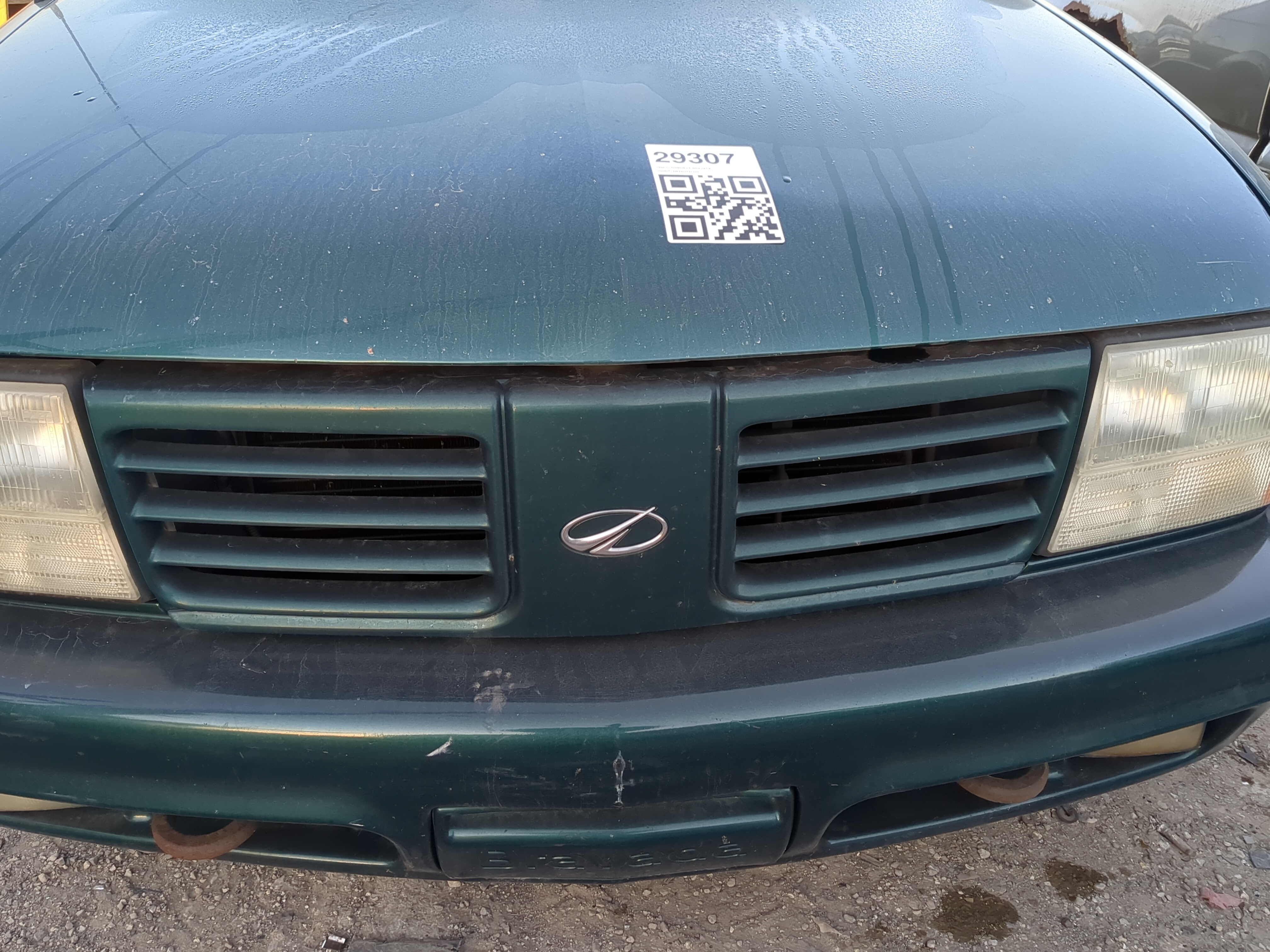 1998-2001 Oldsmobile Bravada Front Grille Bumper Not Included 1221197 - Oemusedautoparts1.com