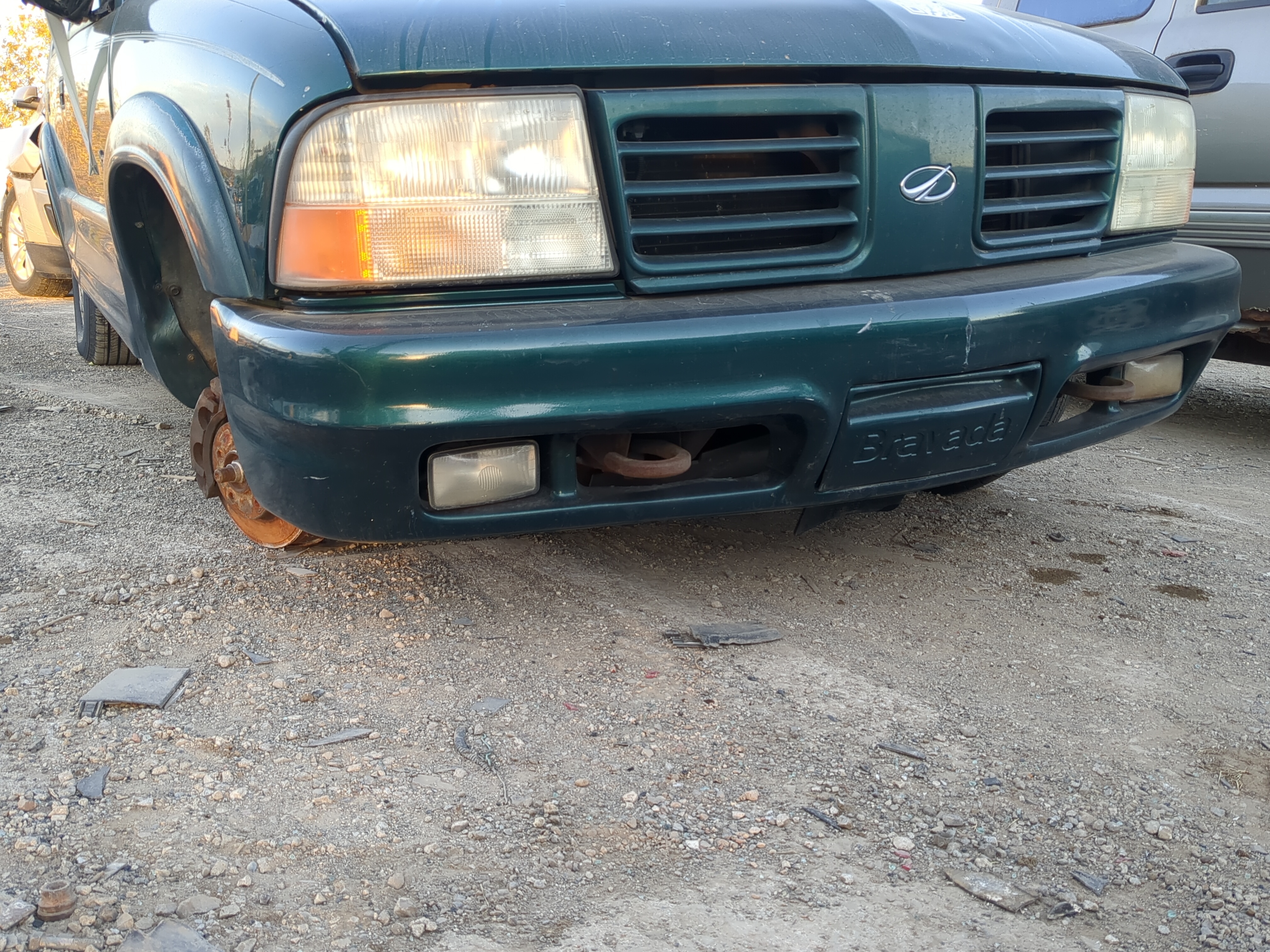 1998-2001 Oldsmobile Bravada Front Bumper - Oem 1221198 - Oemusedautoparts1.com