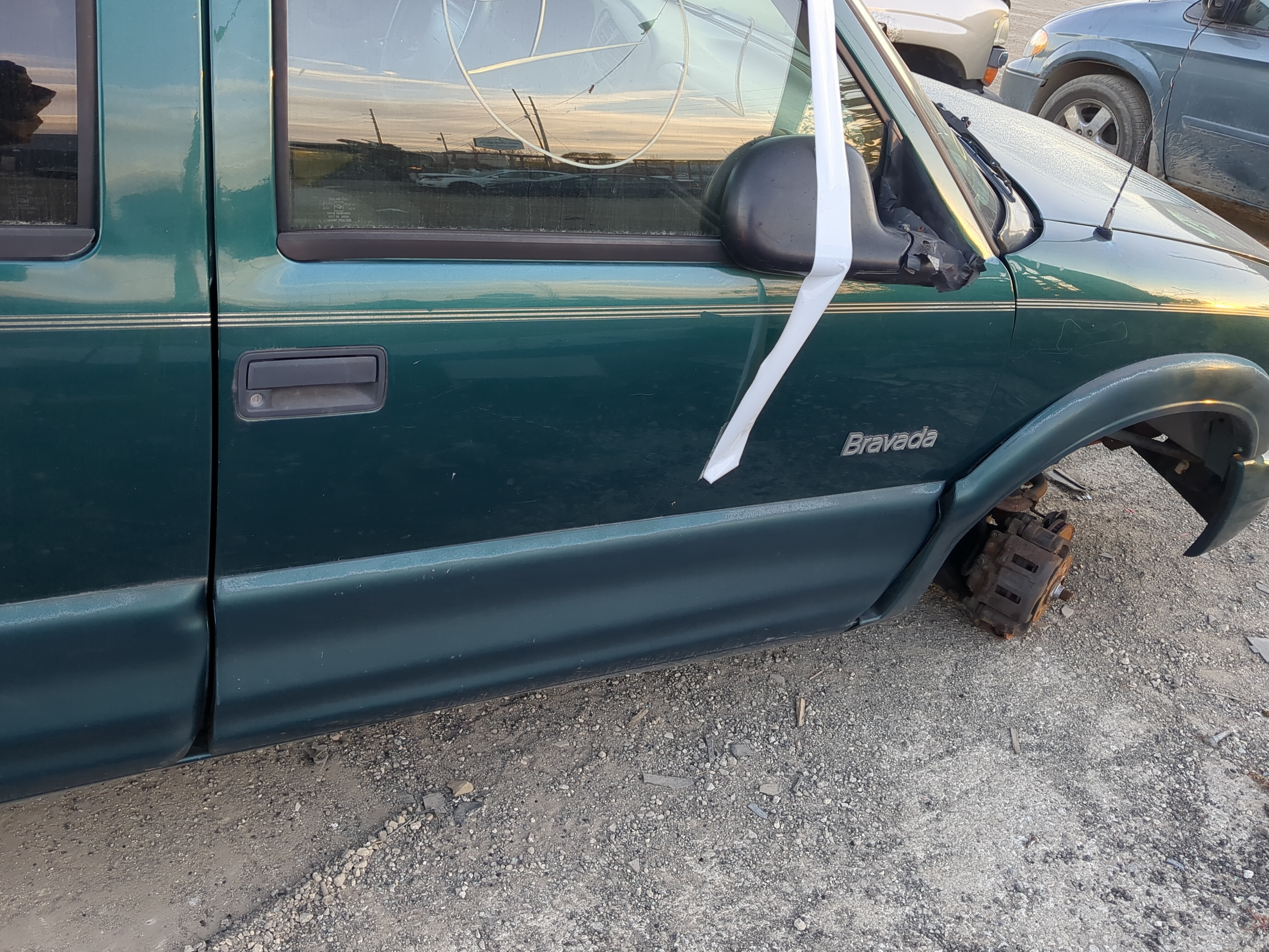 1998-2001 Oldsmobile Bravada Passenger Front Door Oem 1221200 - Oemusedautoparts1.com