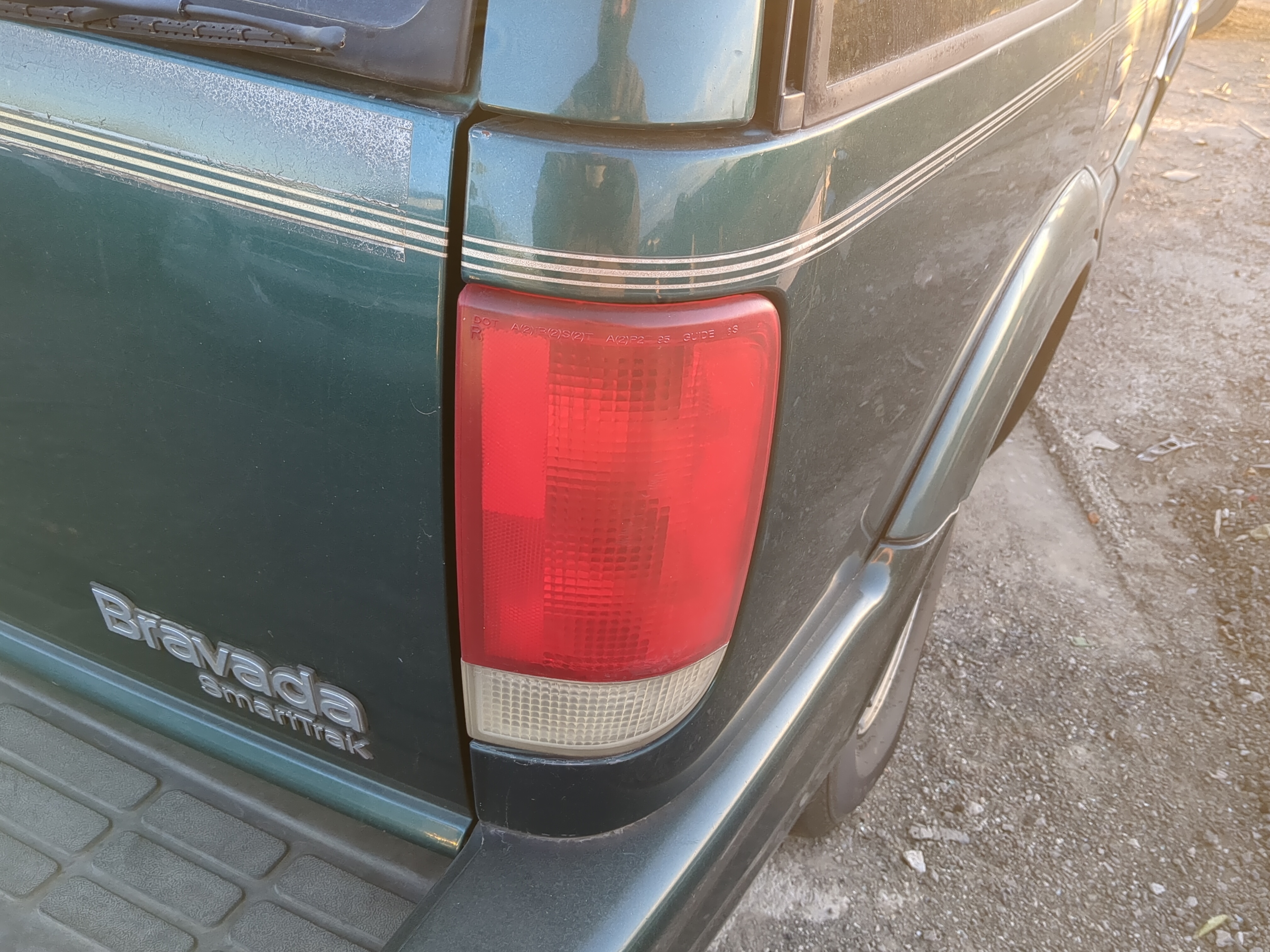 1996 Oldsmobile Bravada Passenger Right Side Tail Light Taillight Oem 1221234 - Oemusedautoparts1.com
