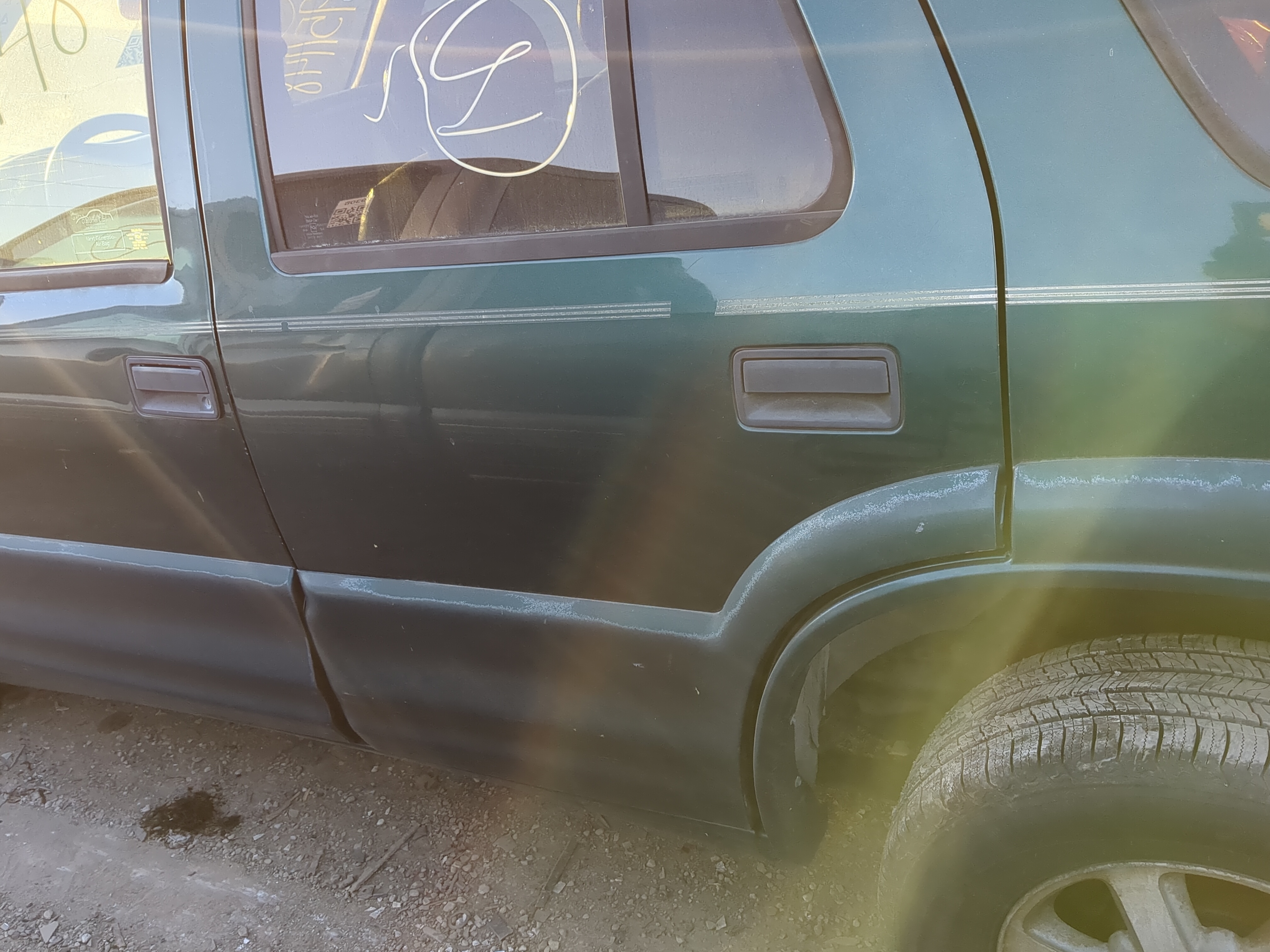 1998-2001 Oldsmobile Bravada Driver Rear Door Oem 1221291 - Oemusedautoparts1.com