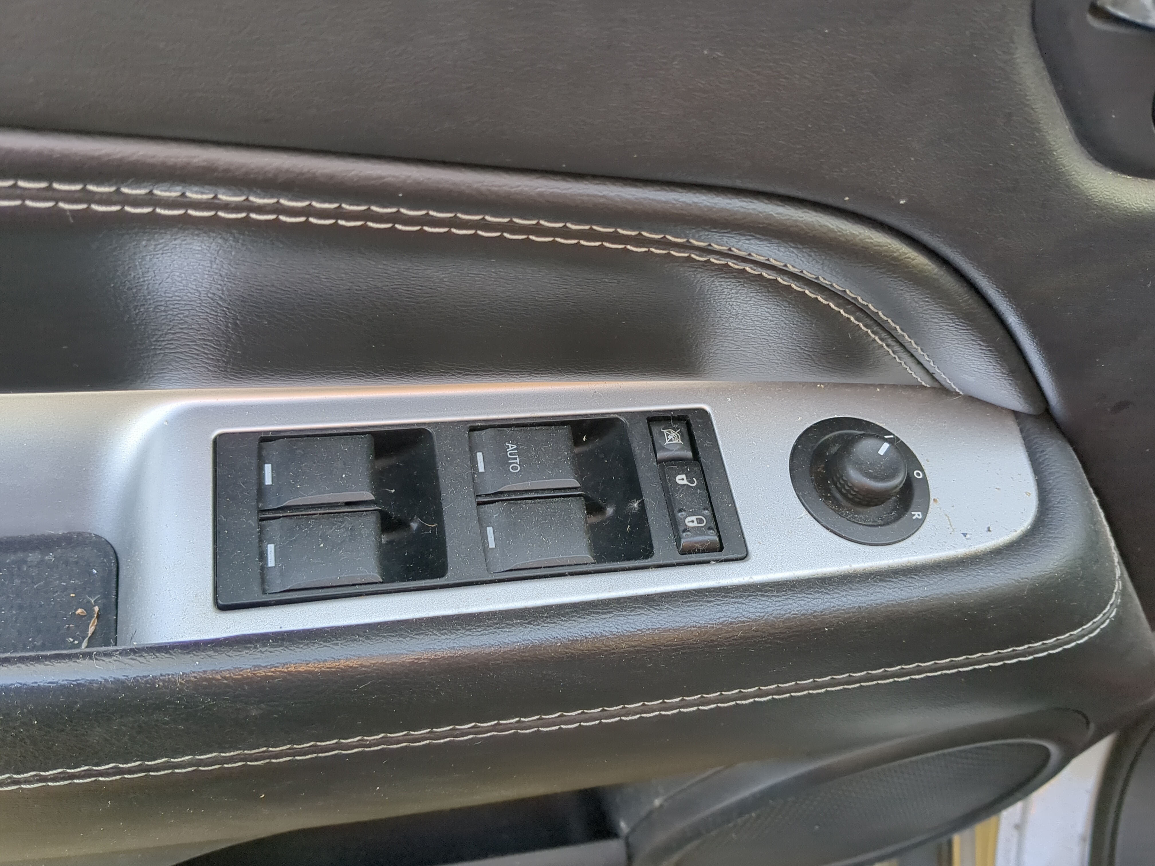 Jeep Compass Driver Left Door Master Power Window Switch 1221507 - Oemusedautoparts1.com