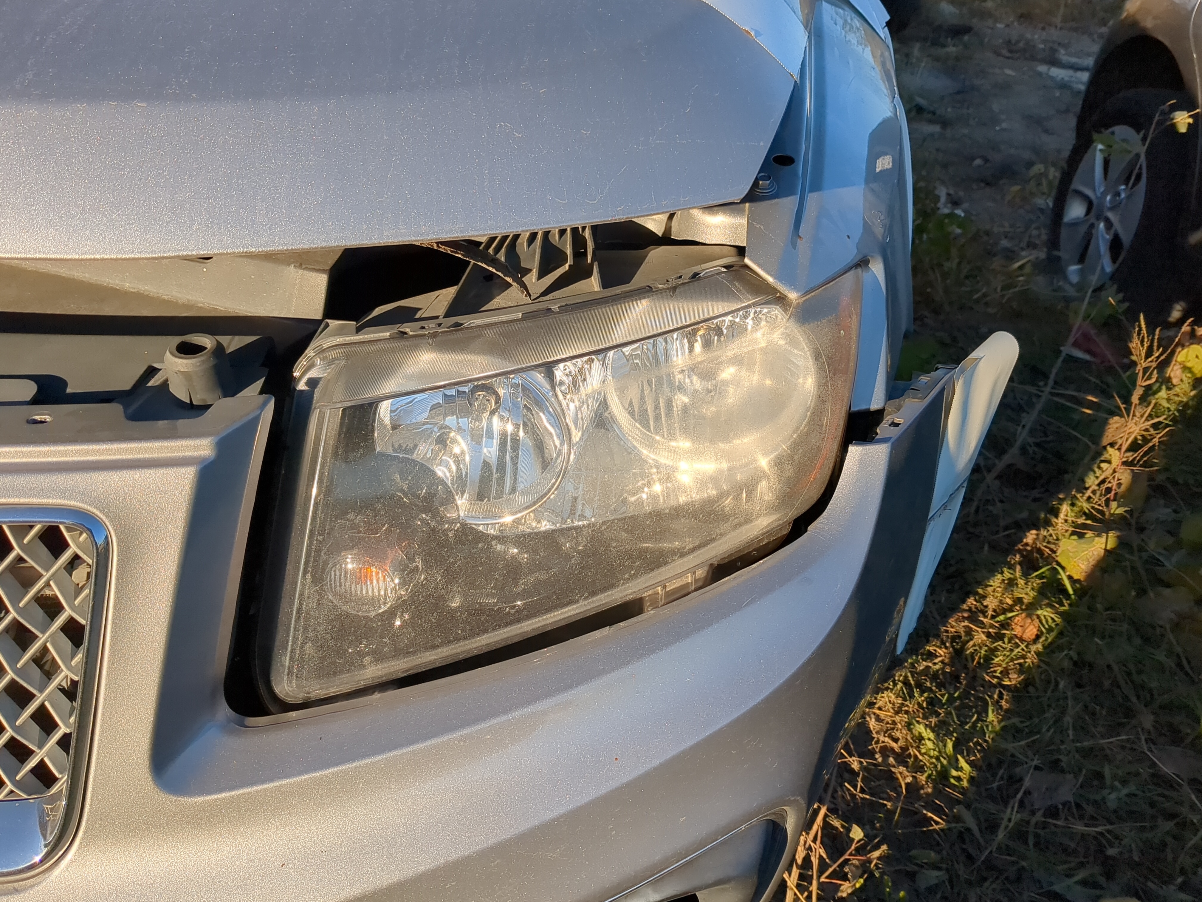 2011-2014 Jeep Compass Driver Left Oem Head Light Headlight Lamp 1221564 - Oemusedautoparts1.com