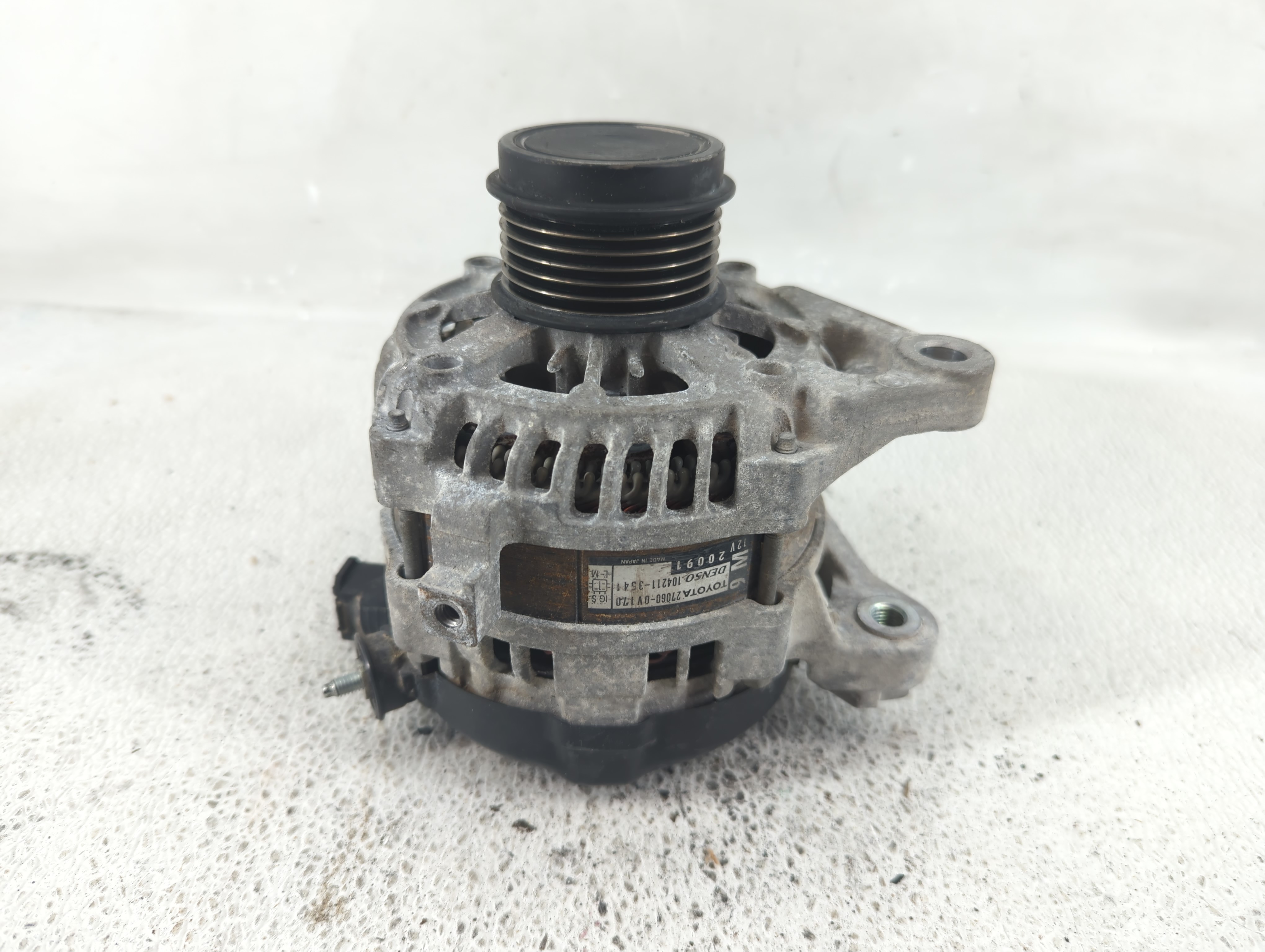 2015-2017 Toyota Camry Alternator Generator Charging Assembly Engine Oem 1221588 - Oemusedautoparts1.com
