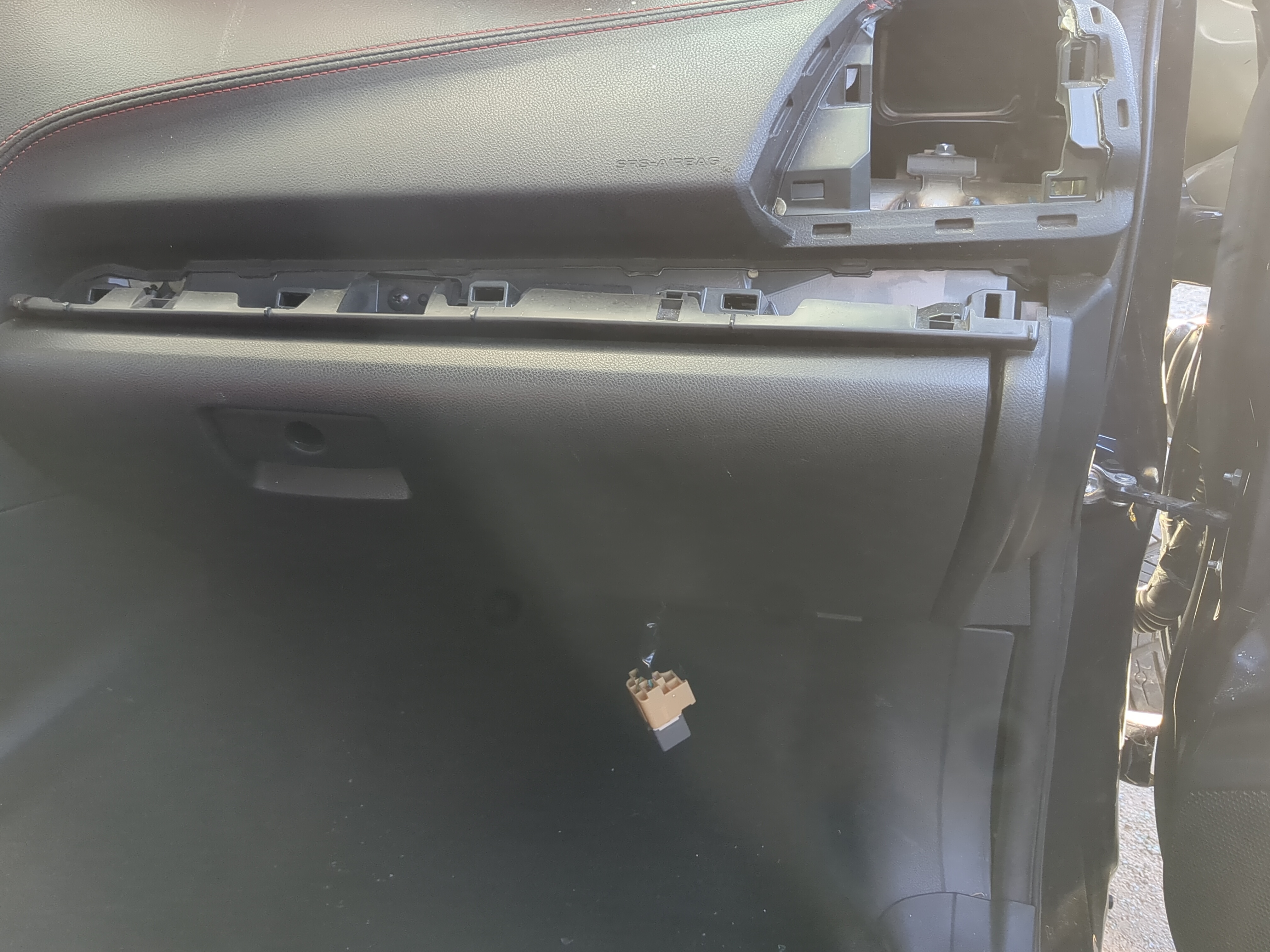 2019 Subaru Impreza Passenger Glove Box Door Storage Compartment 1221686 - Oemusedautoparts1.com