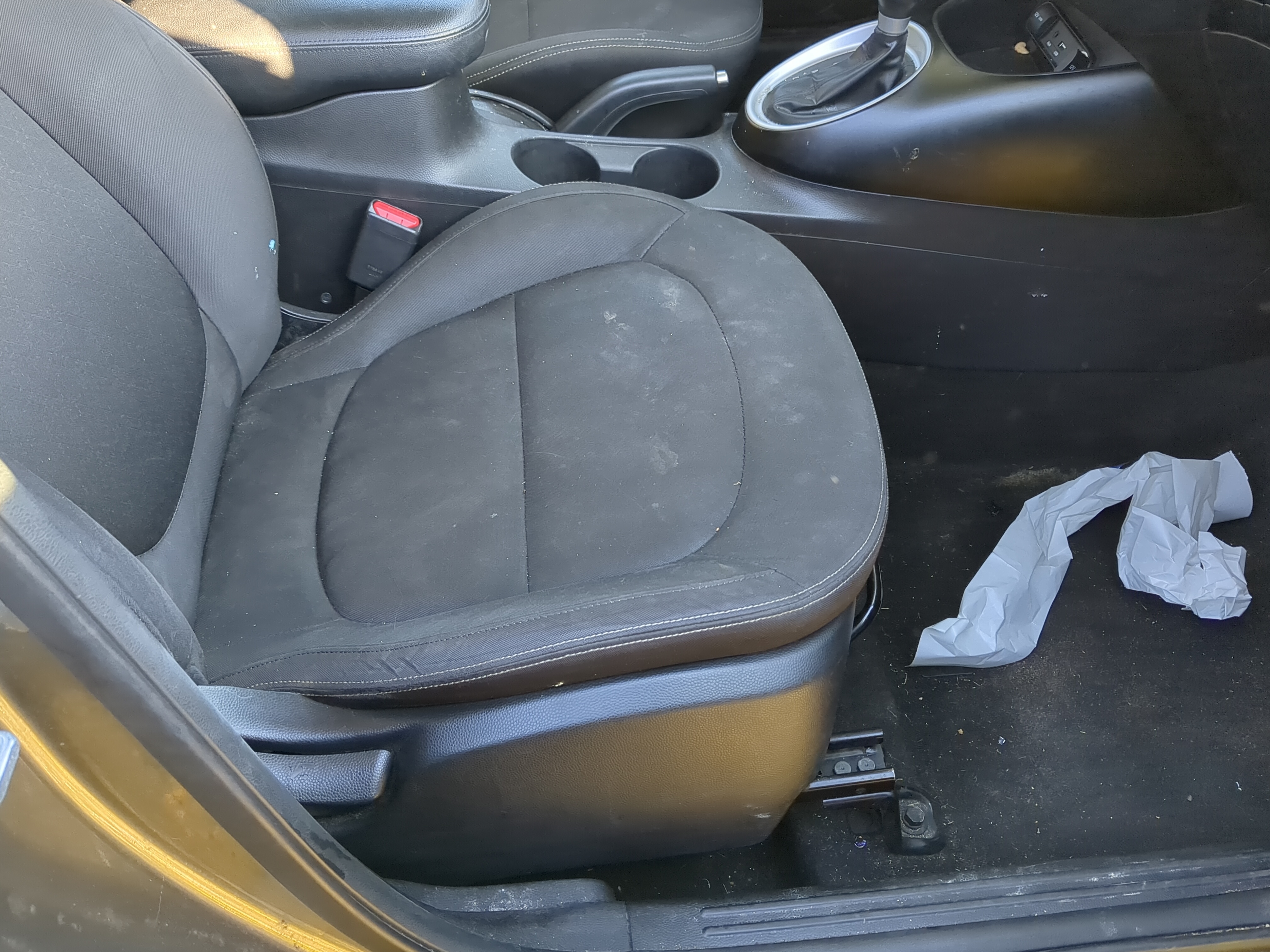 2014-2016 Kia Soul Passenger Front Seat Oem 1221834 - Oemusedautoparts1.com