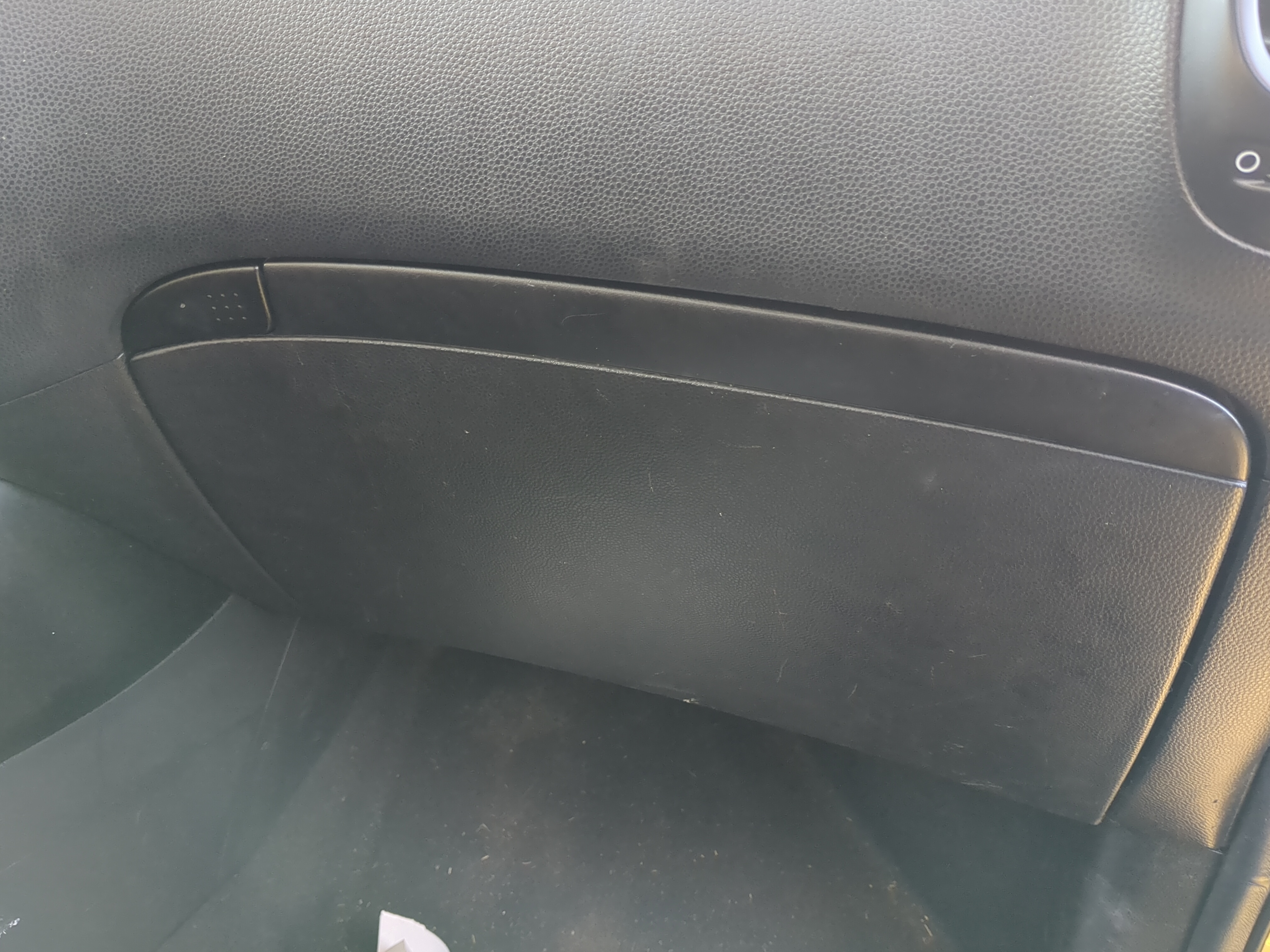 2015 Kia Soul Passenger Glove Box Door Storage Compartment 1221842 - Oemusedautoparts1.com