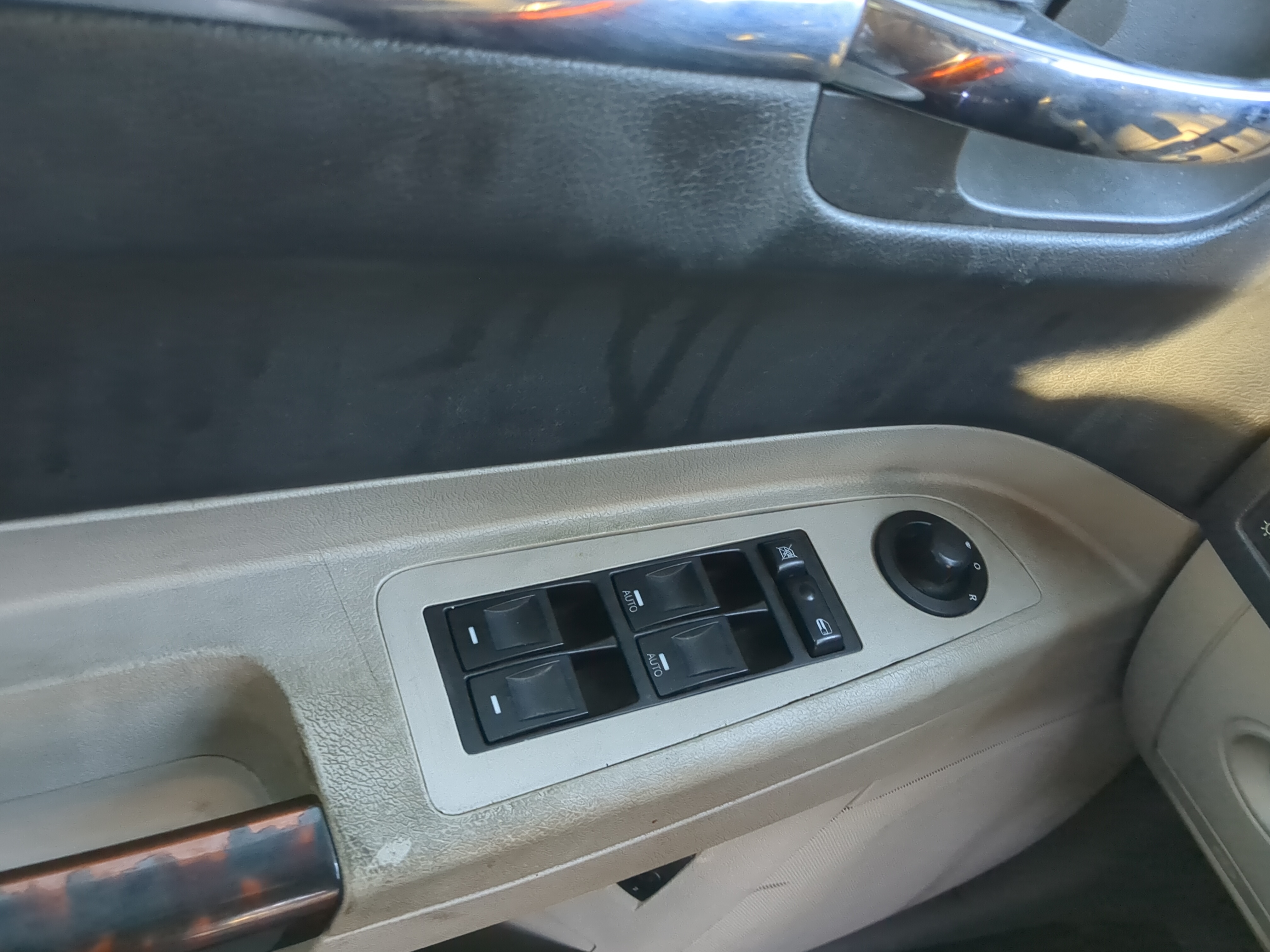 Chrysler 300c Driver Left Door Master Power Window Switch 1221901 - Oemusedautoparts1.com