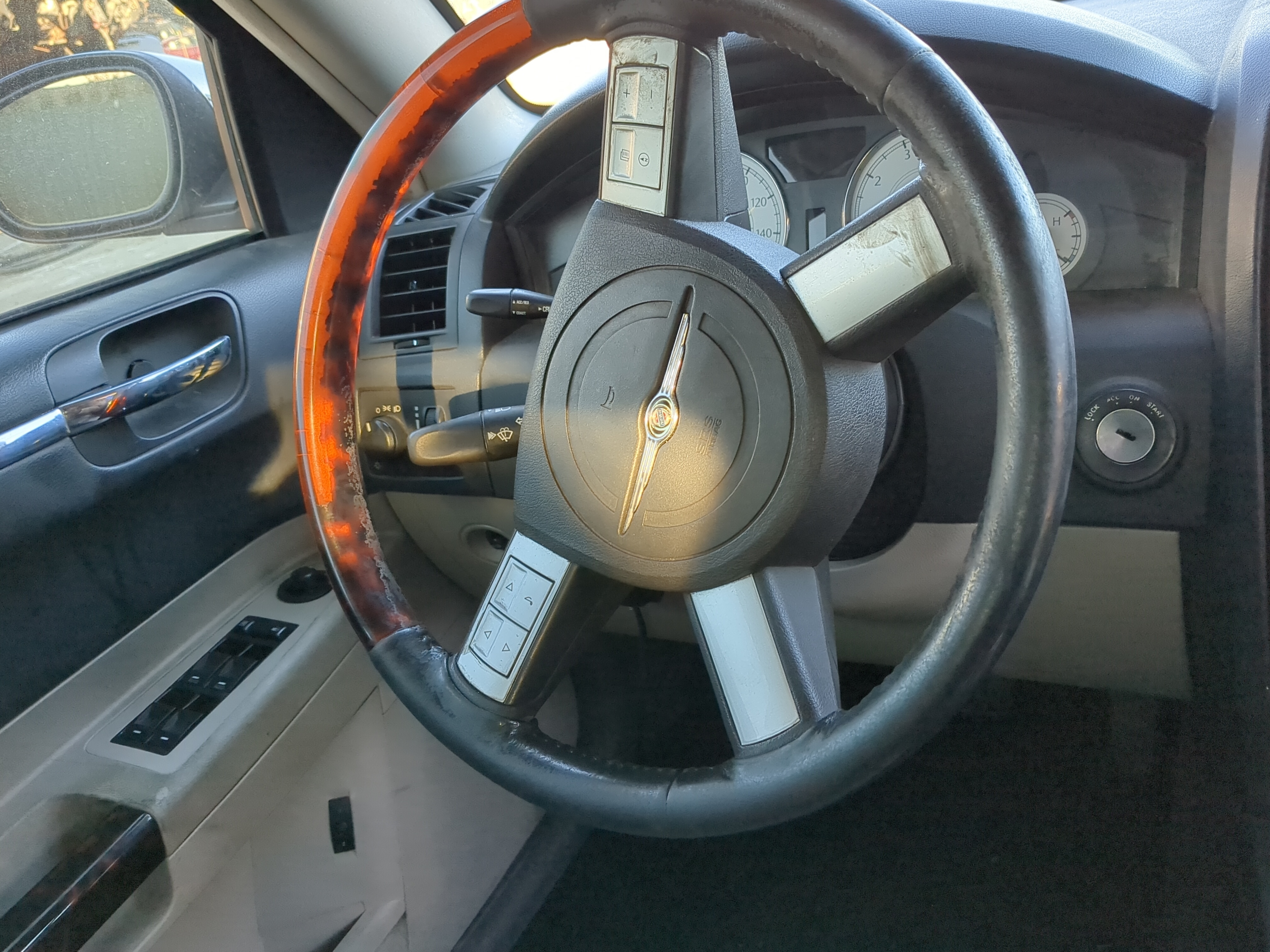 Chrysler 300c Air Bag Driver Left Steering Wheel Mounted 1221914 - Oemusedautoparts1.com