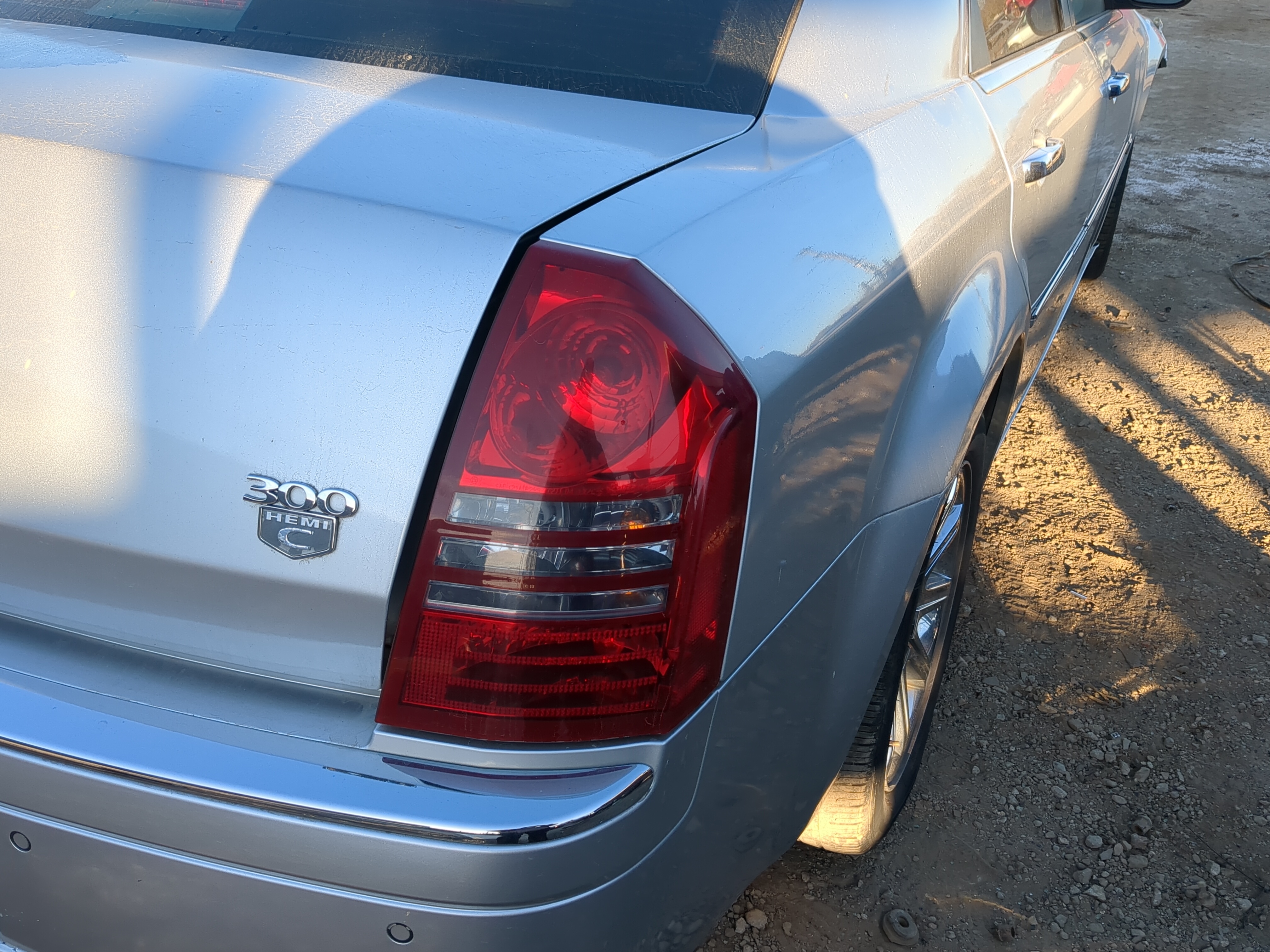 Chrysler 300c Passenger Right Side Tail Light Taillight Oem 1221926 - Oemusedautoparts1.com