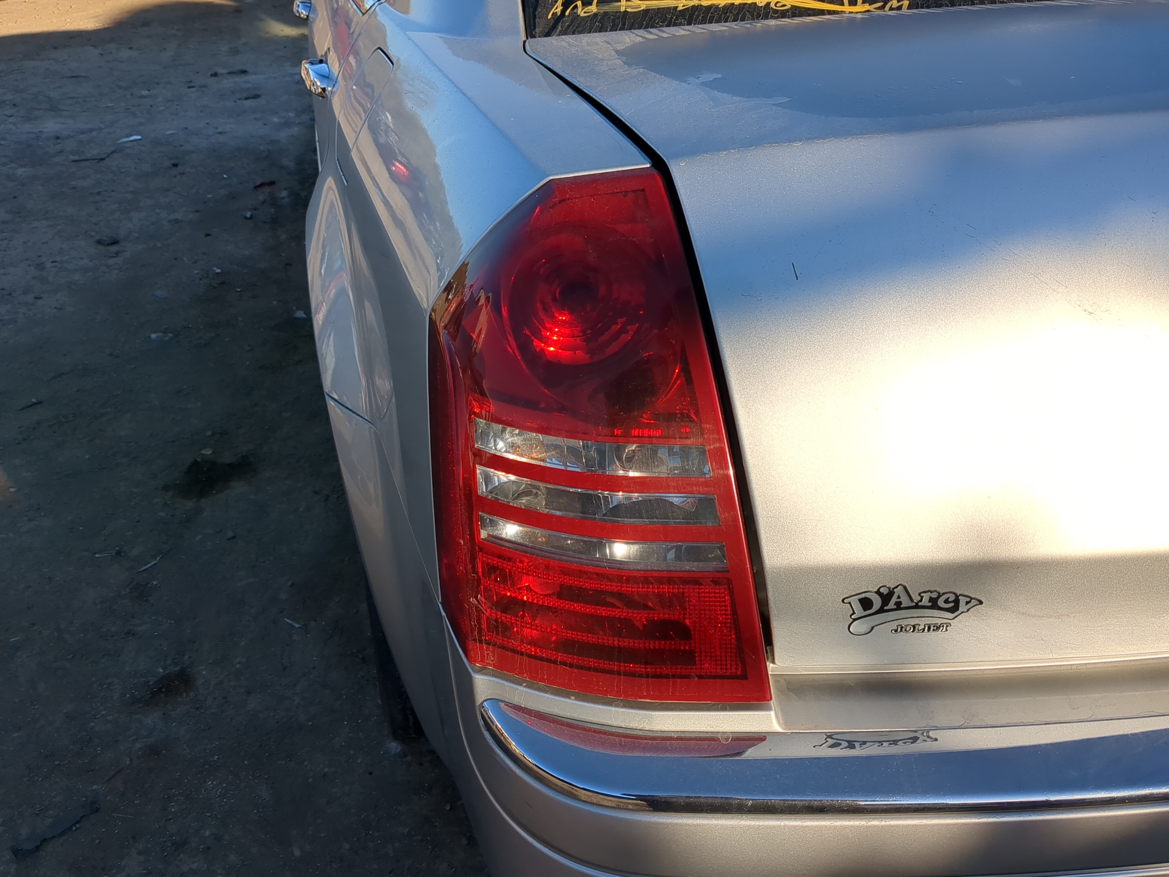 Chrysler 300c Driver Left Side Tail Light Taillight Oem 1221927 - Oemusedautoparts1.com