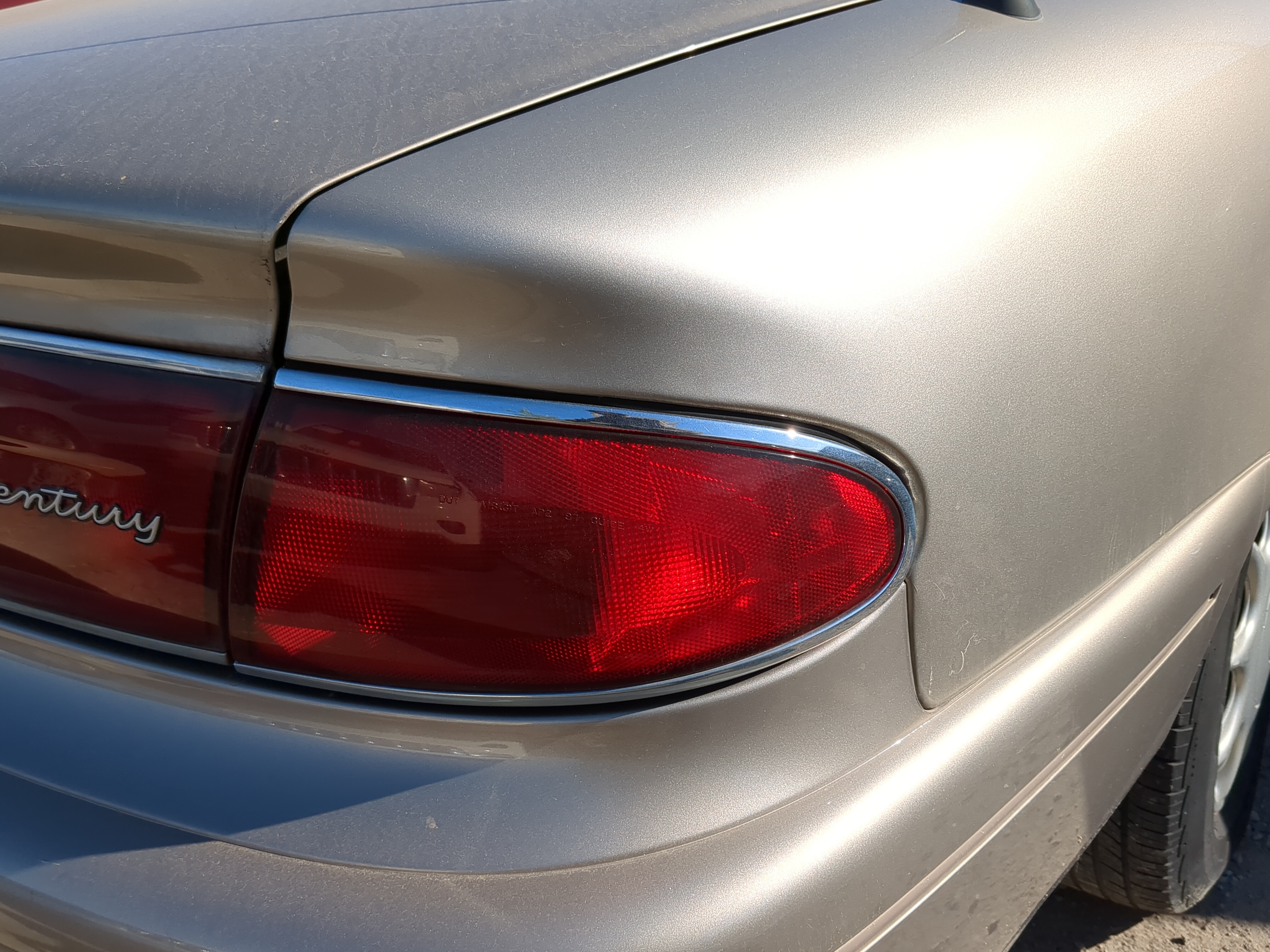 1997-2005 Buick Century Passenger Right Side Tail Light Taillight Oem 1222265 - Oemusedautoparts1.com