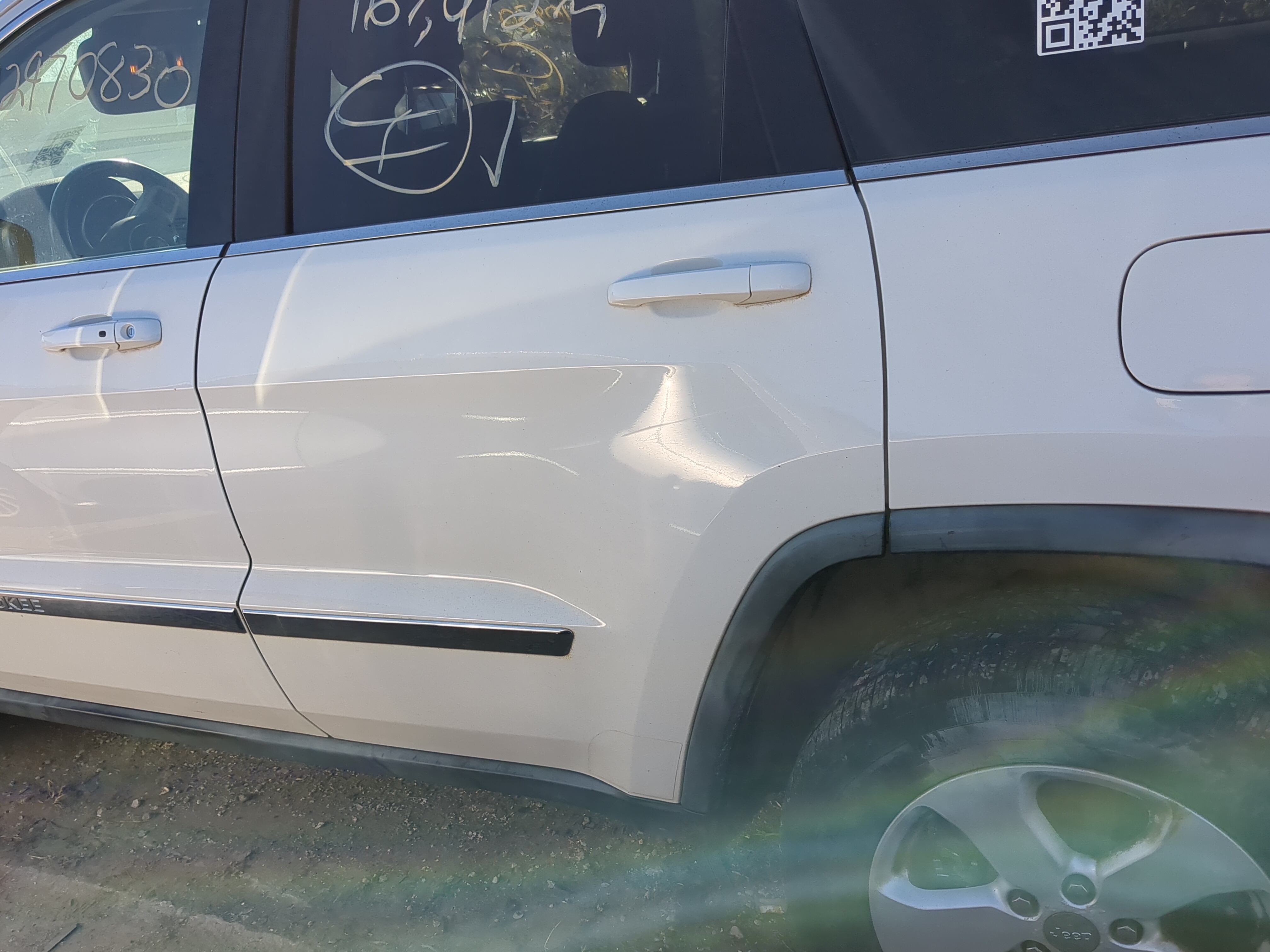 2011-2022 Jeep Grand Cherokee Driver Rear Door Oem 1222395 - Oemusedautoparts1.com