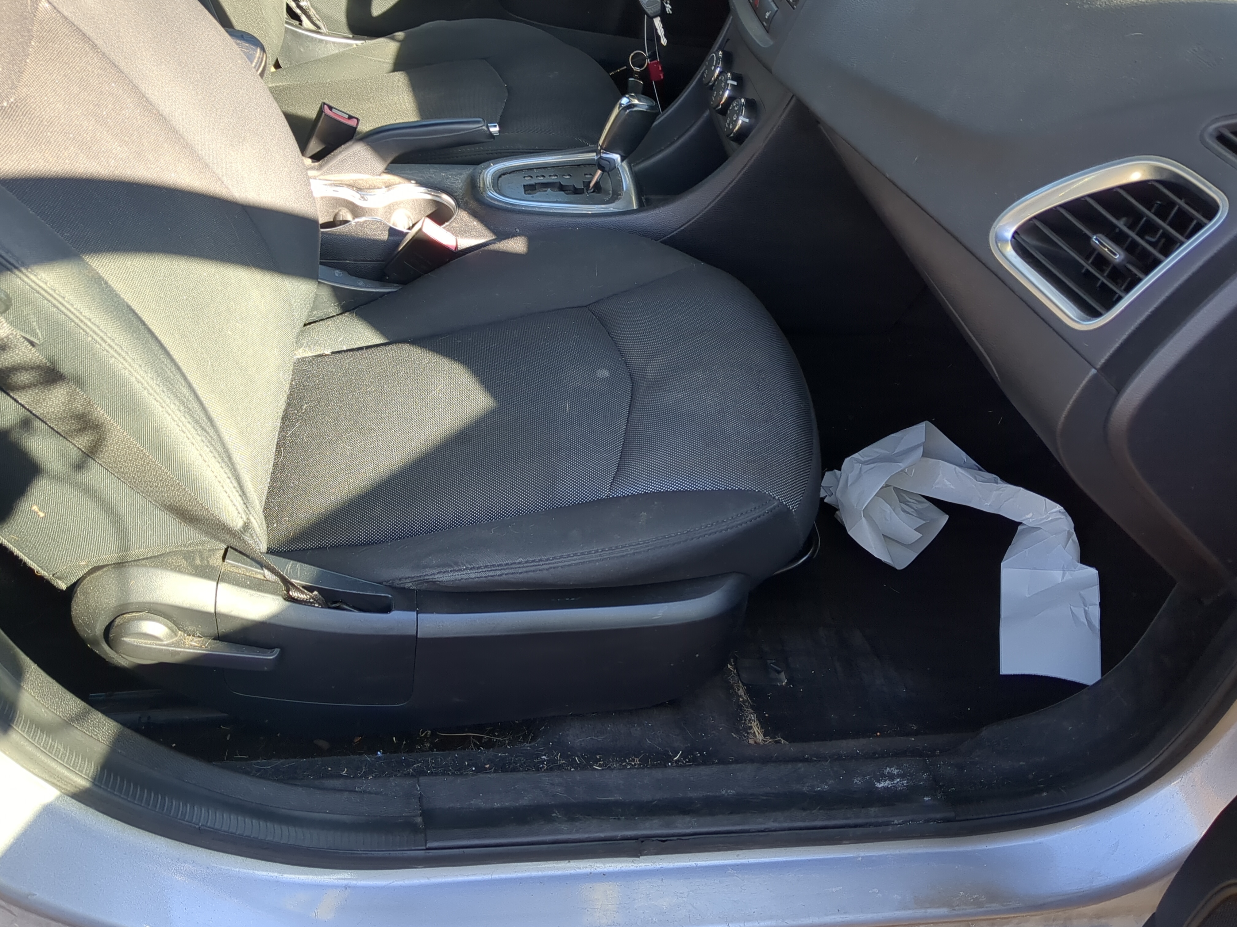 2011-2014 Dodge Avenger Passenger Front Seat Oem 1222668 - Oemusedautoparts1.com