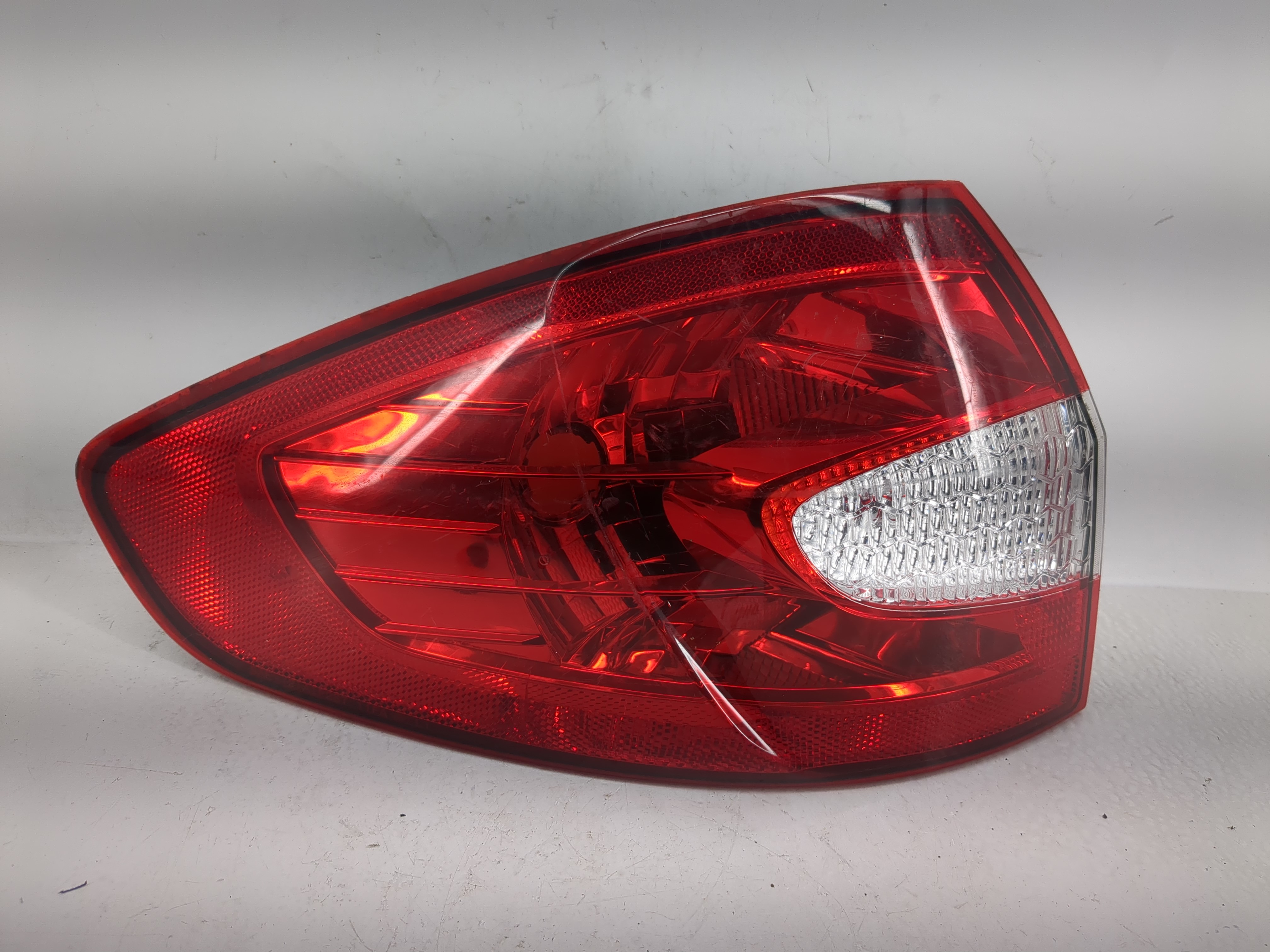 2011-2013 Ford Fiesta Driver Left Side Tail Light Taillight Oem 1222697 - Oemusedautoparts1.com