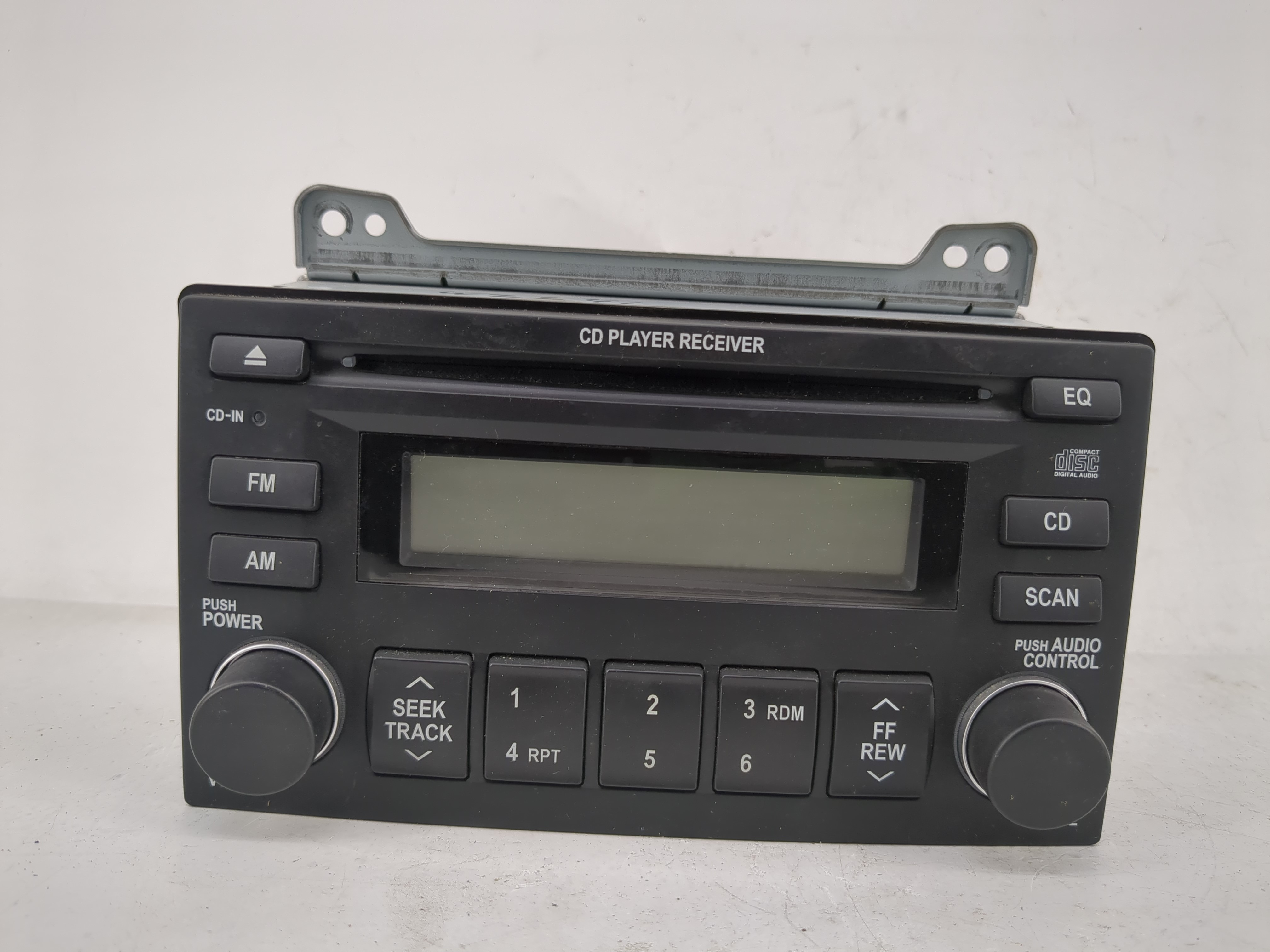 2007-2007 Hyundai Entourage Am Fm Cd Player Radio Receiver 1222750 - Oemusedautoparts1.com