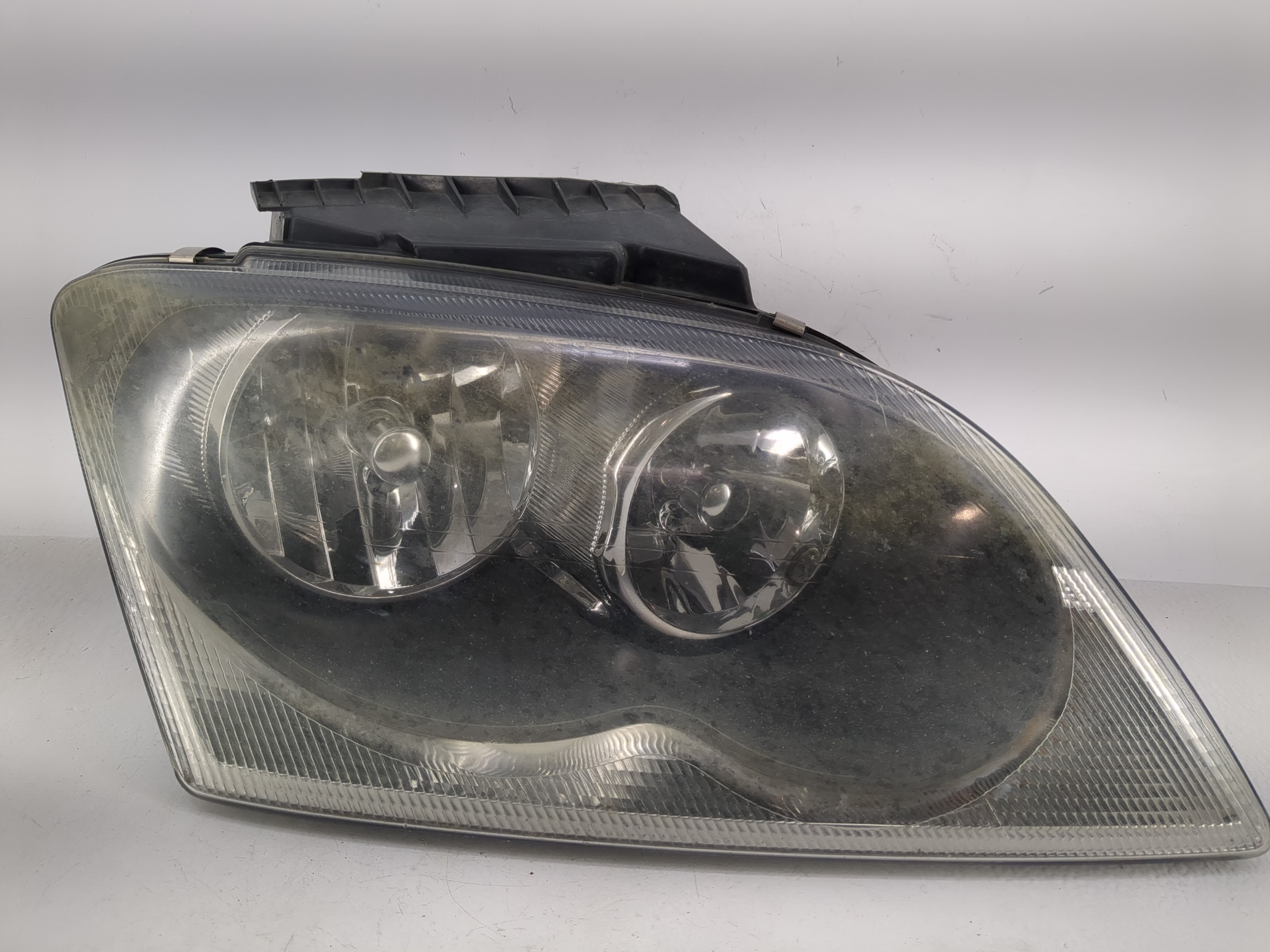2004 Chrysler Pacifica Passenger Right Oem Head Light Headlight Lamp 1222753 - Oemusedautoparts1.com