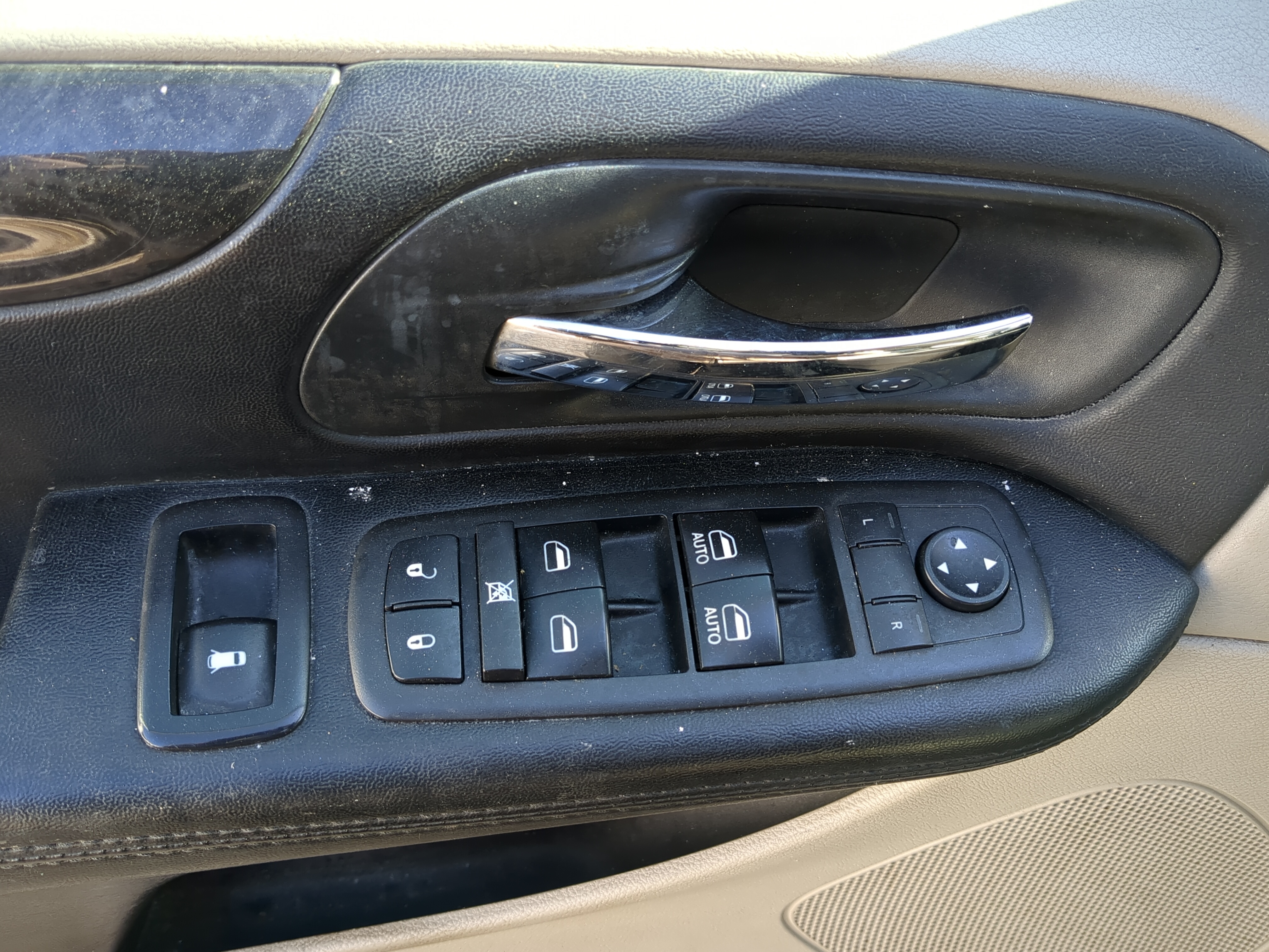 2012 Dodge Grand Caravan Driver Left Door Master Power Window Switch 1222808 - Oemusedautoparts1.com