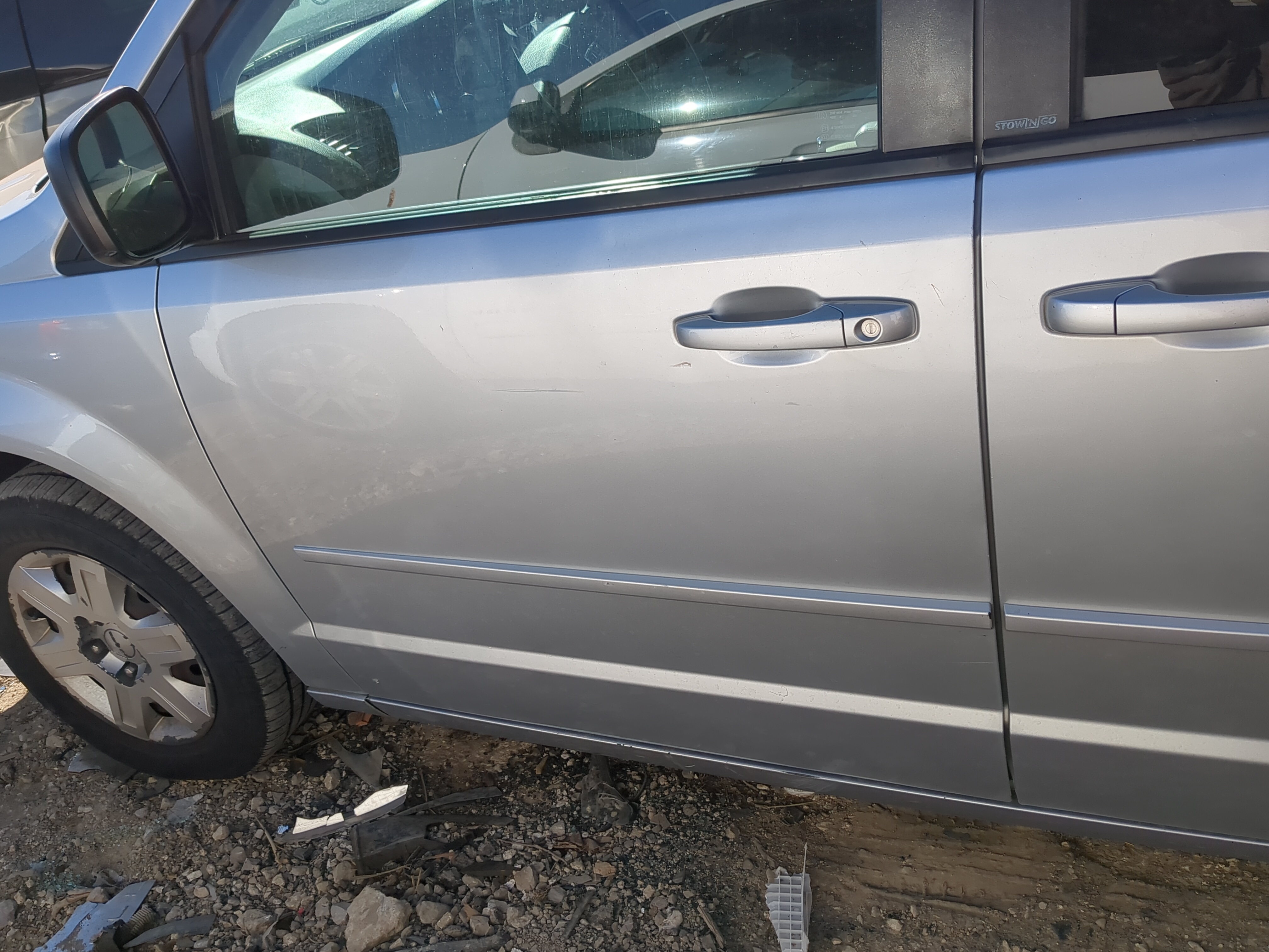 2008-2020 Dodge Grand Caravan Driver Front Door Oem 1222917 - Oemusedautoparts1.com