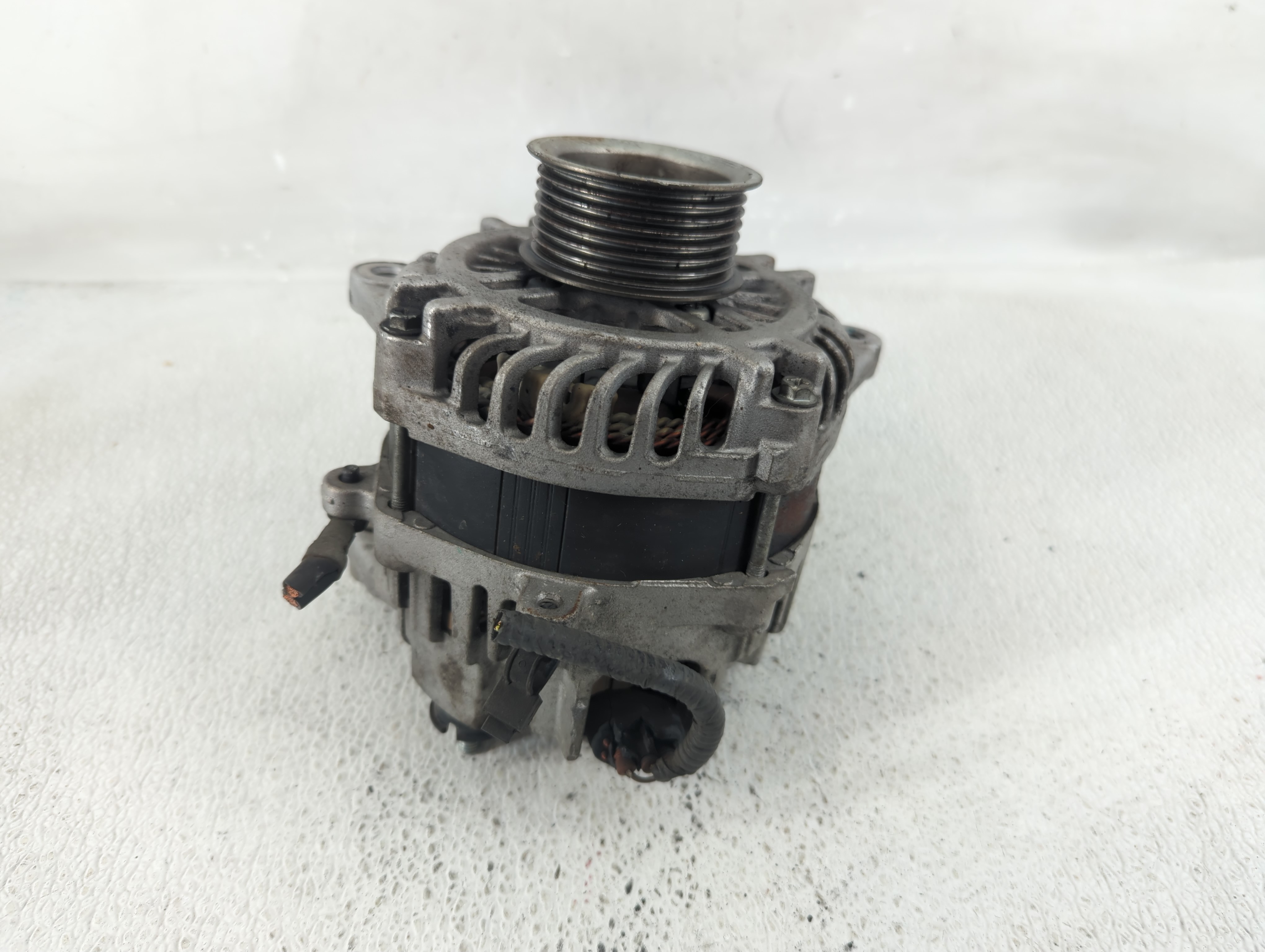 2017-2019 Nissan Titan Alternator Generator Charging Assembly Engine Oem 1222929 - Oemusedautoparts1.com