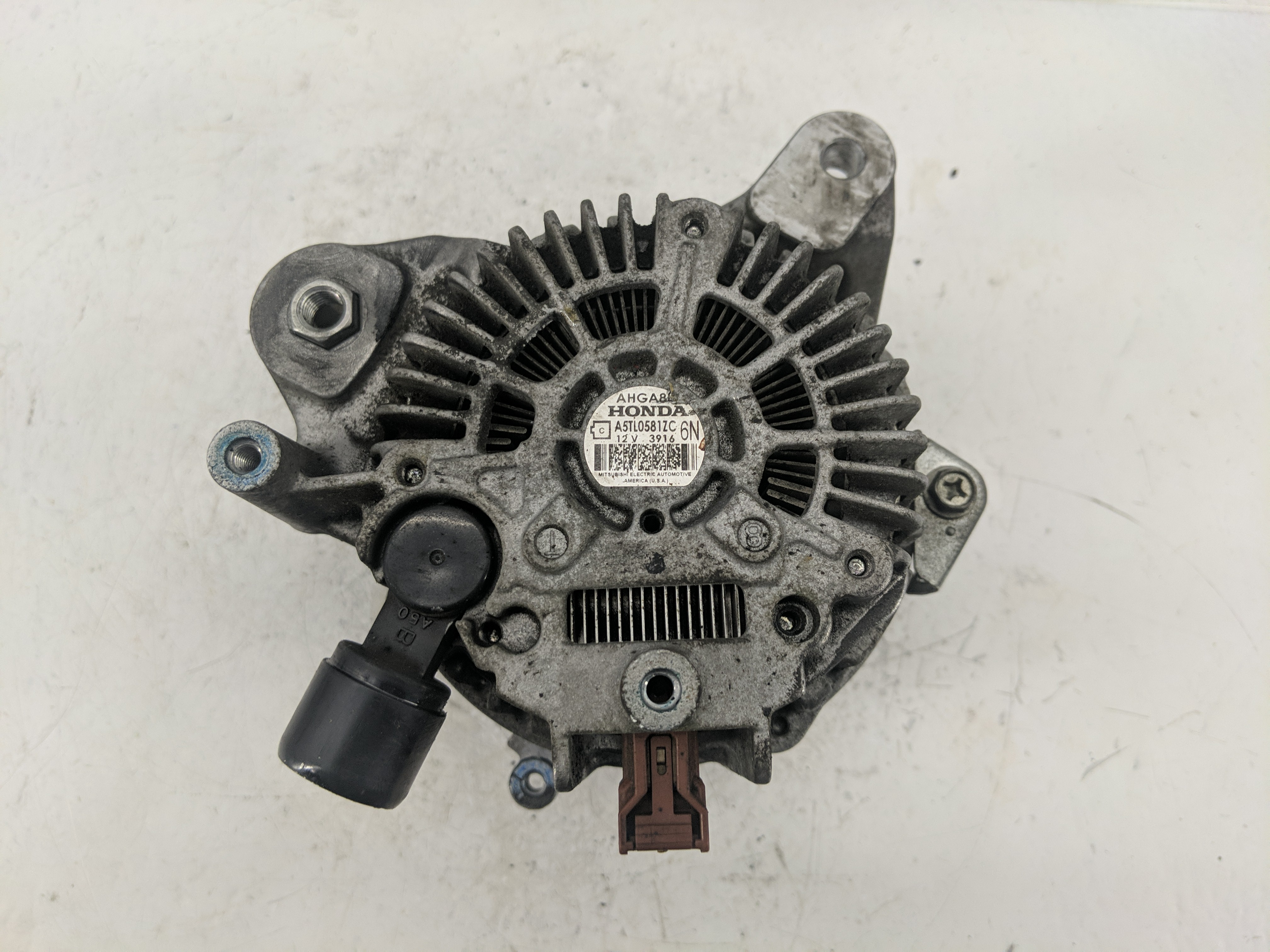 Picture of 2013-2017 Honda Accord Alternator Generator Charging Assembly Engine Oem 1222989