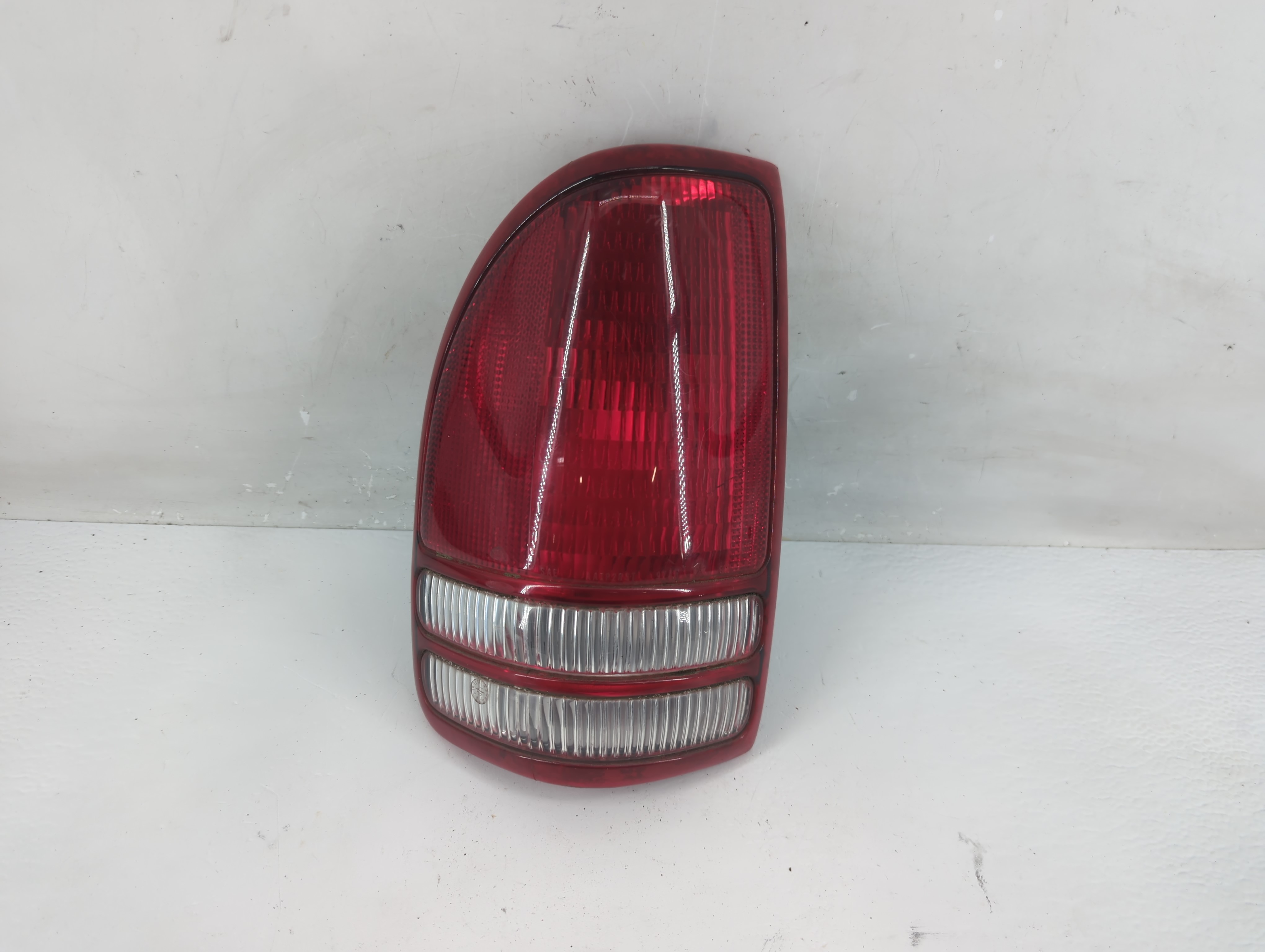 1997-2004 Dodge Dakota Driver Left Side Tail Light Taillight Oem 1223161 - Oemusedautoparts1.com