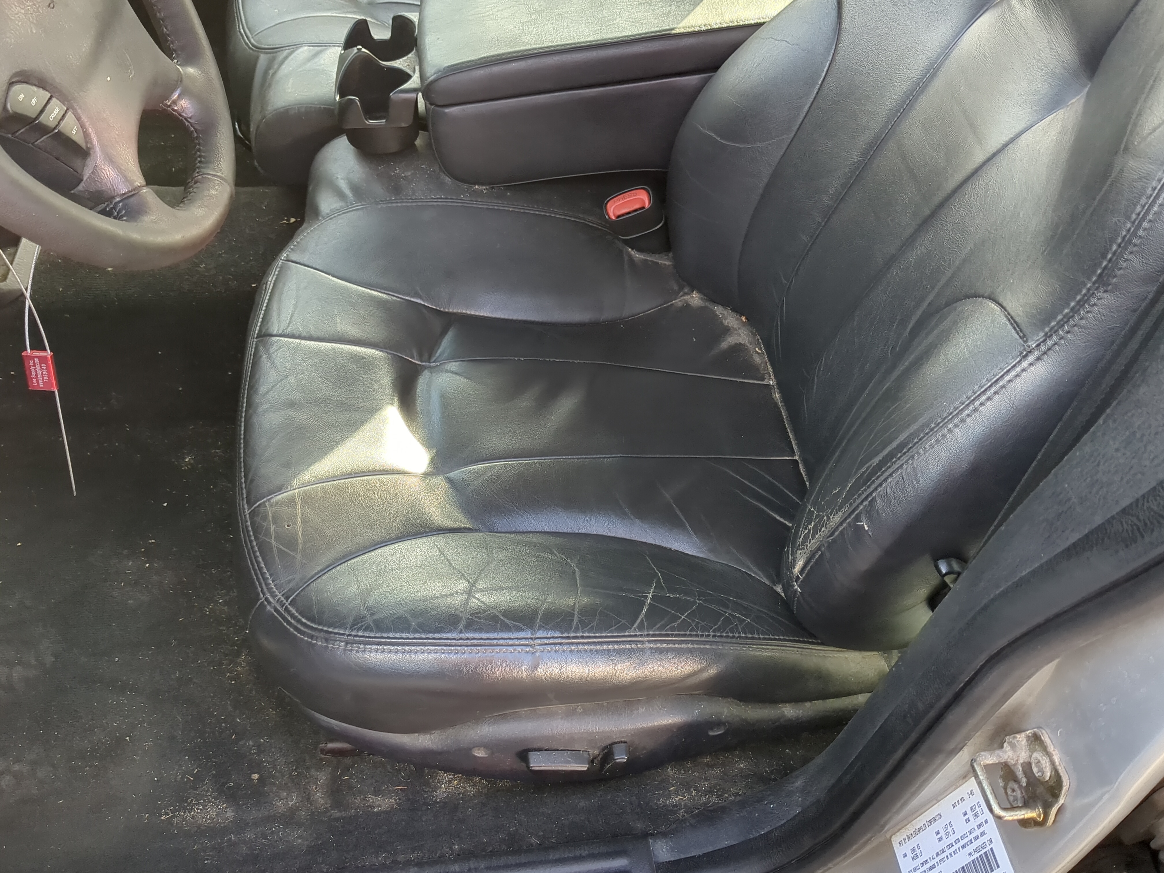 2004-2004 Chrysler Concorde Driver Front Seat Oem 1223361 - Oemusedautoparts1.com