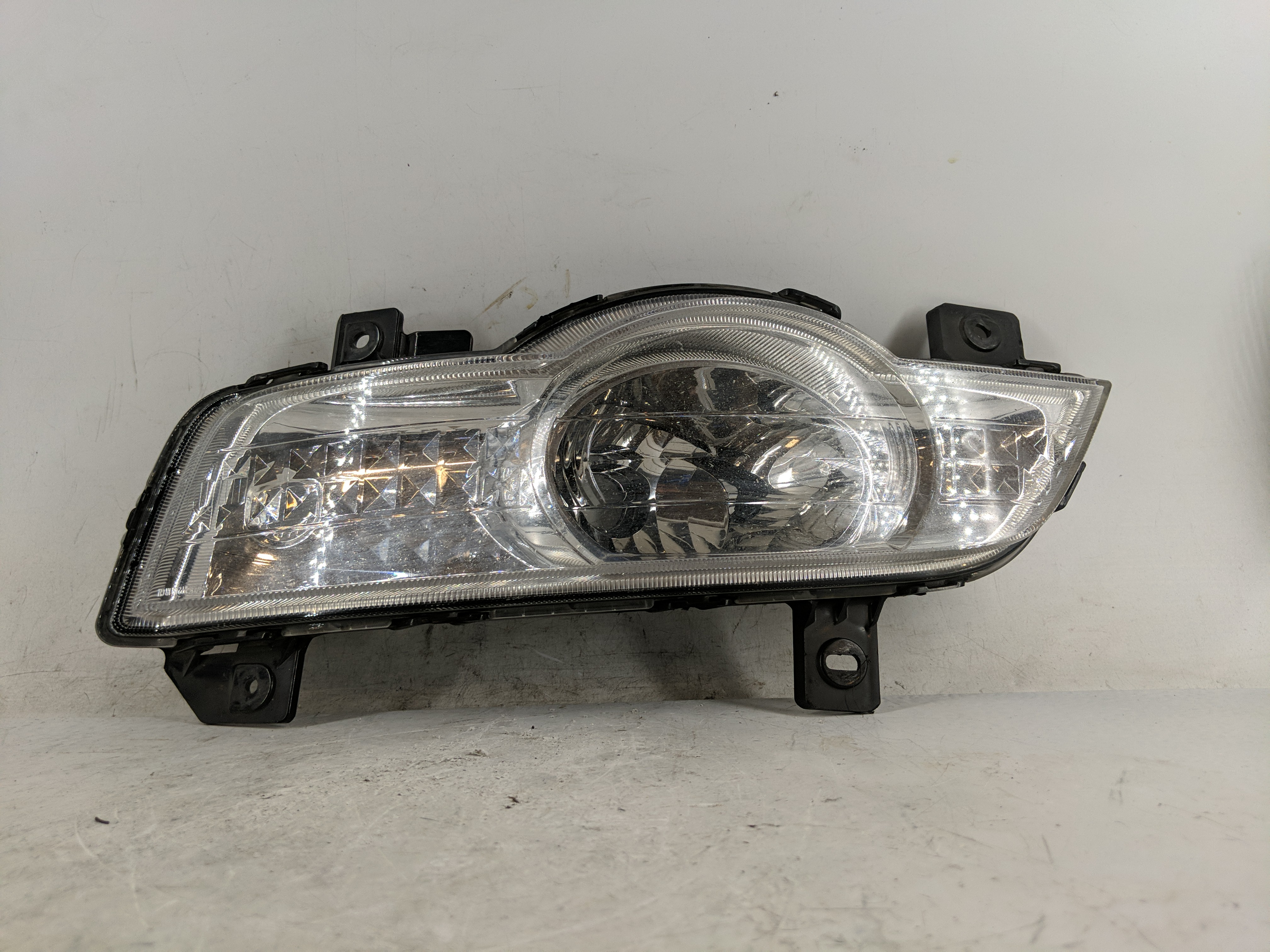 Picture of 2010 Chevrolet Traverse Driver Left Oem Front Light Lamp 1223380