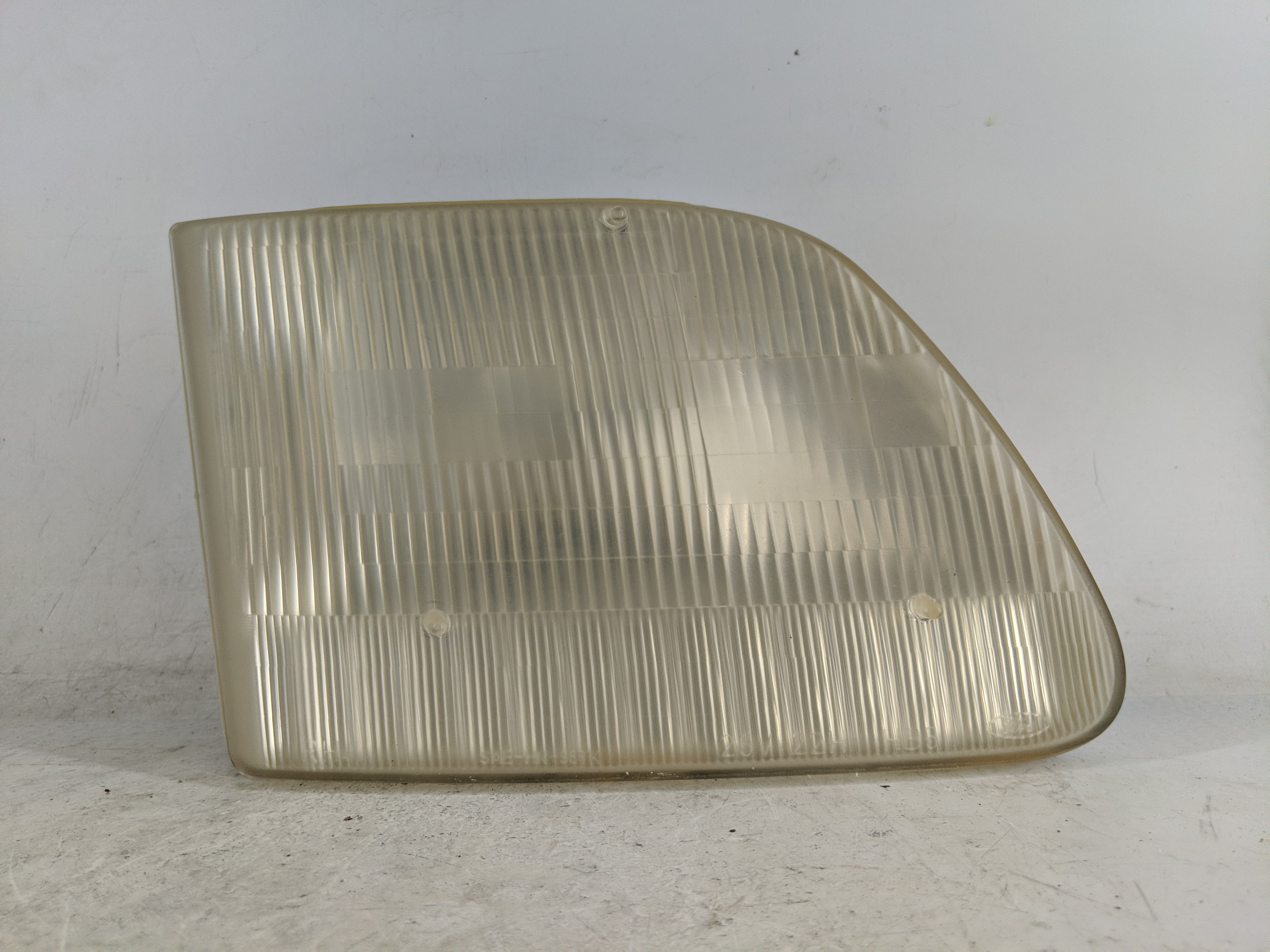 1997-2003 Ford F-150 Passenger Right Oem Head Light Headlight Lamp 1223382 - Oemusedautoparts1.com