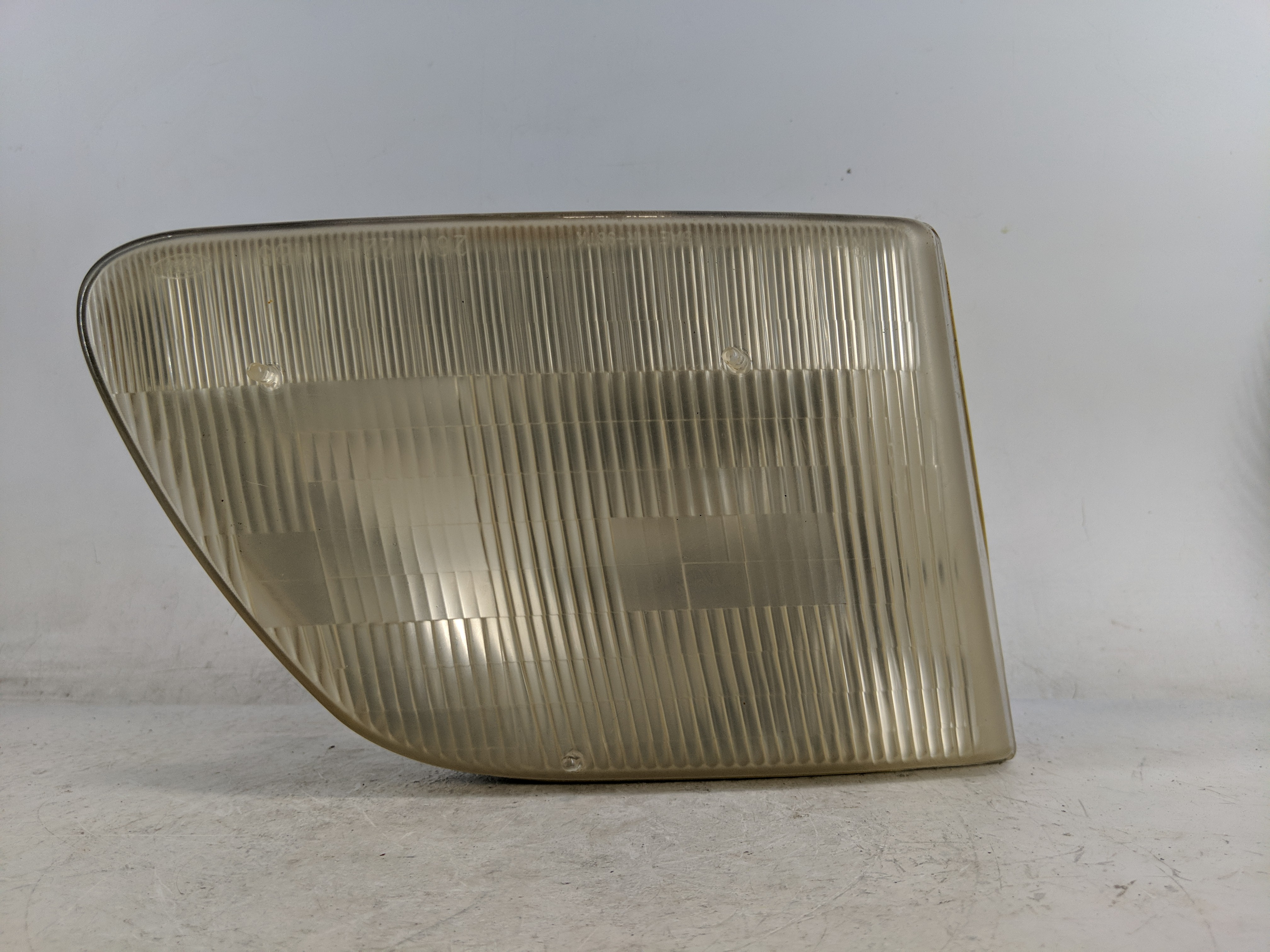 Ford Expedition Passenger Right Oem Head Light Headlight Lamp 1223383 - Oemusedautoparts1.com