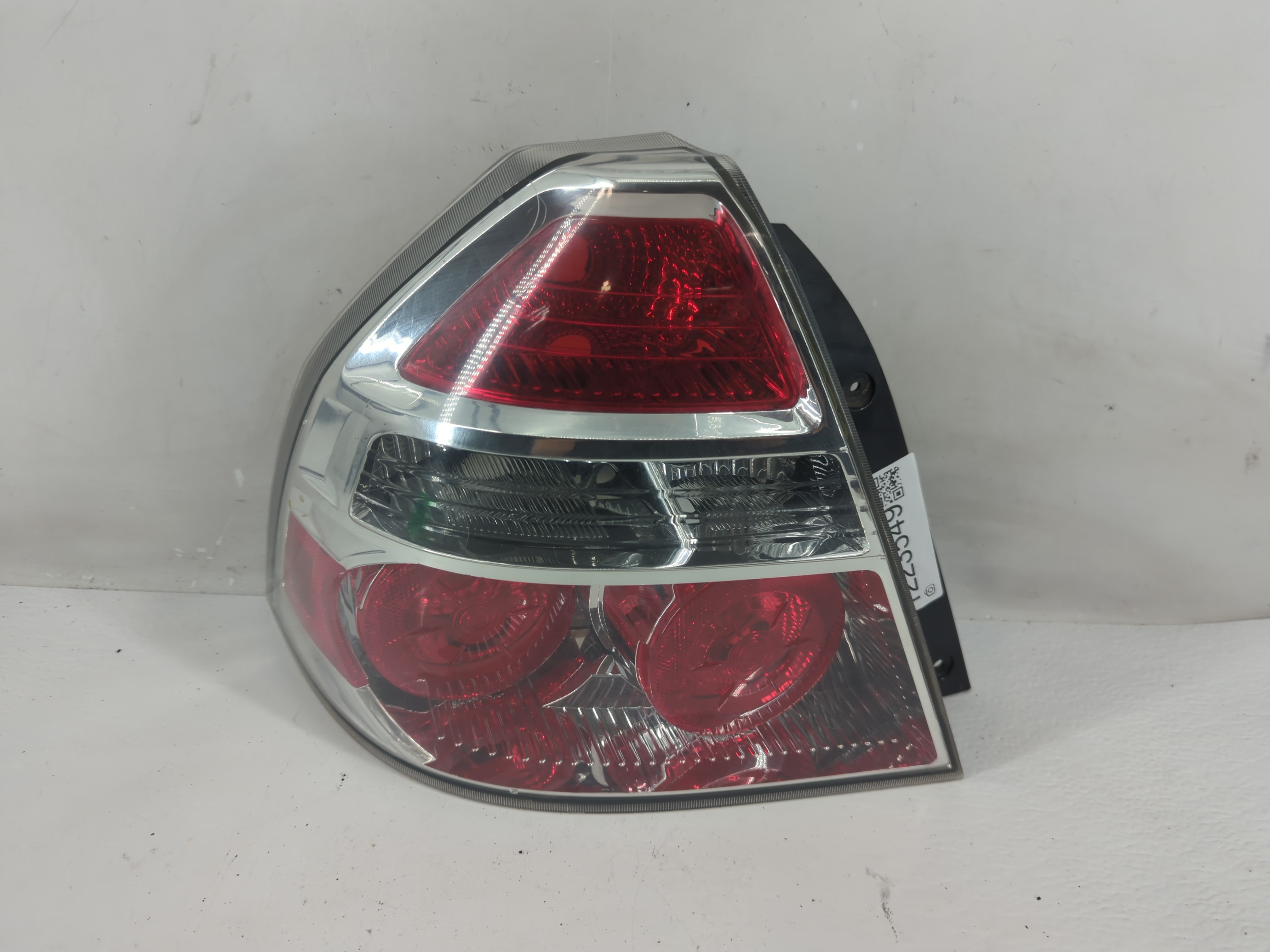 2009-2011 Chevrolet Aveo Driver Left Side Tail Light Taillight Oem 1223549 - Oemusedautoparts1.com